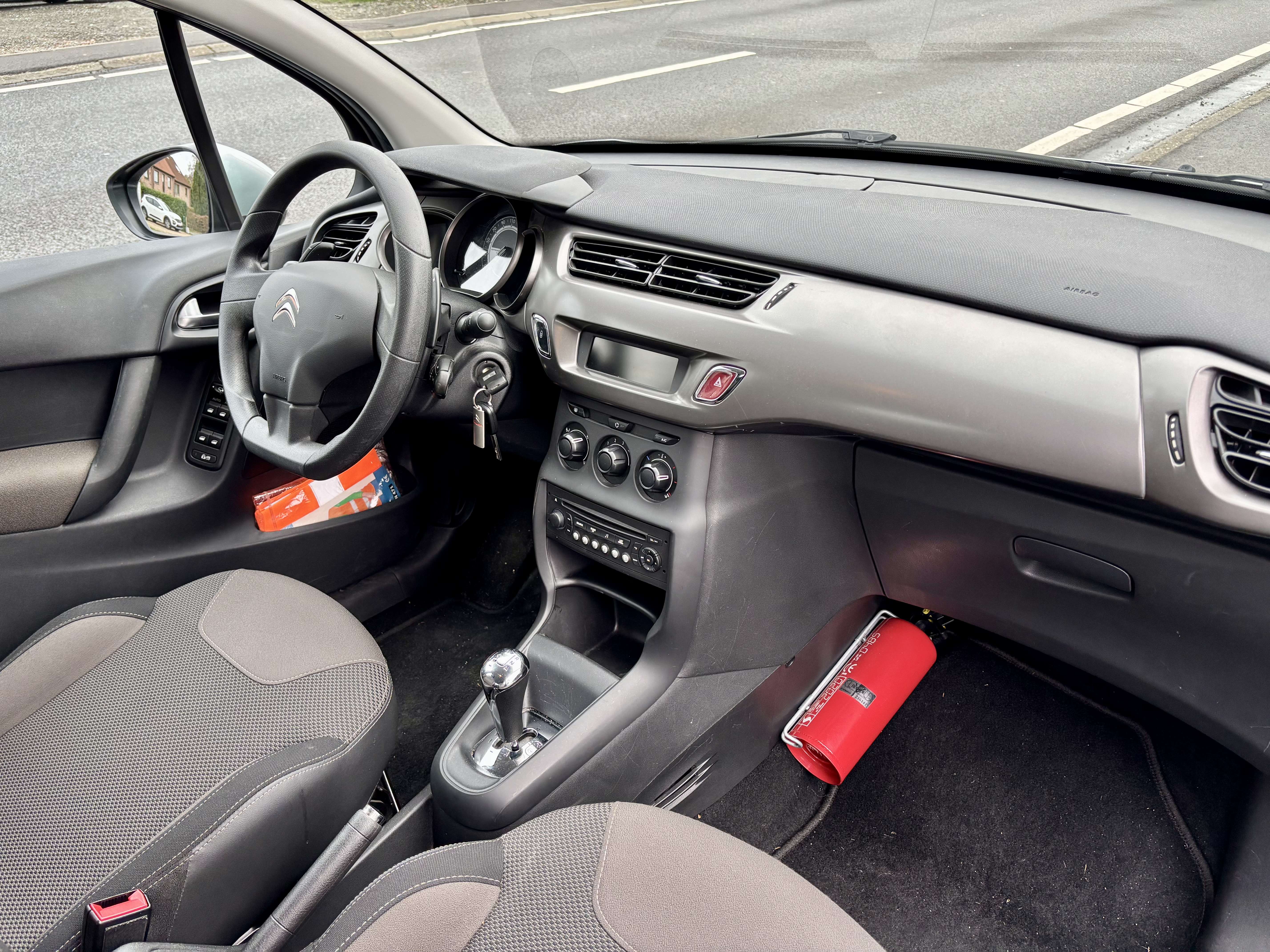 Citroen C3 E-hdi 70 bva avec 25000 km car-pass euro 5b