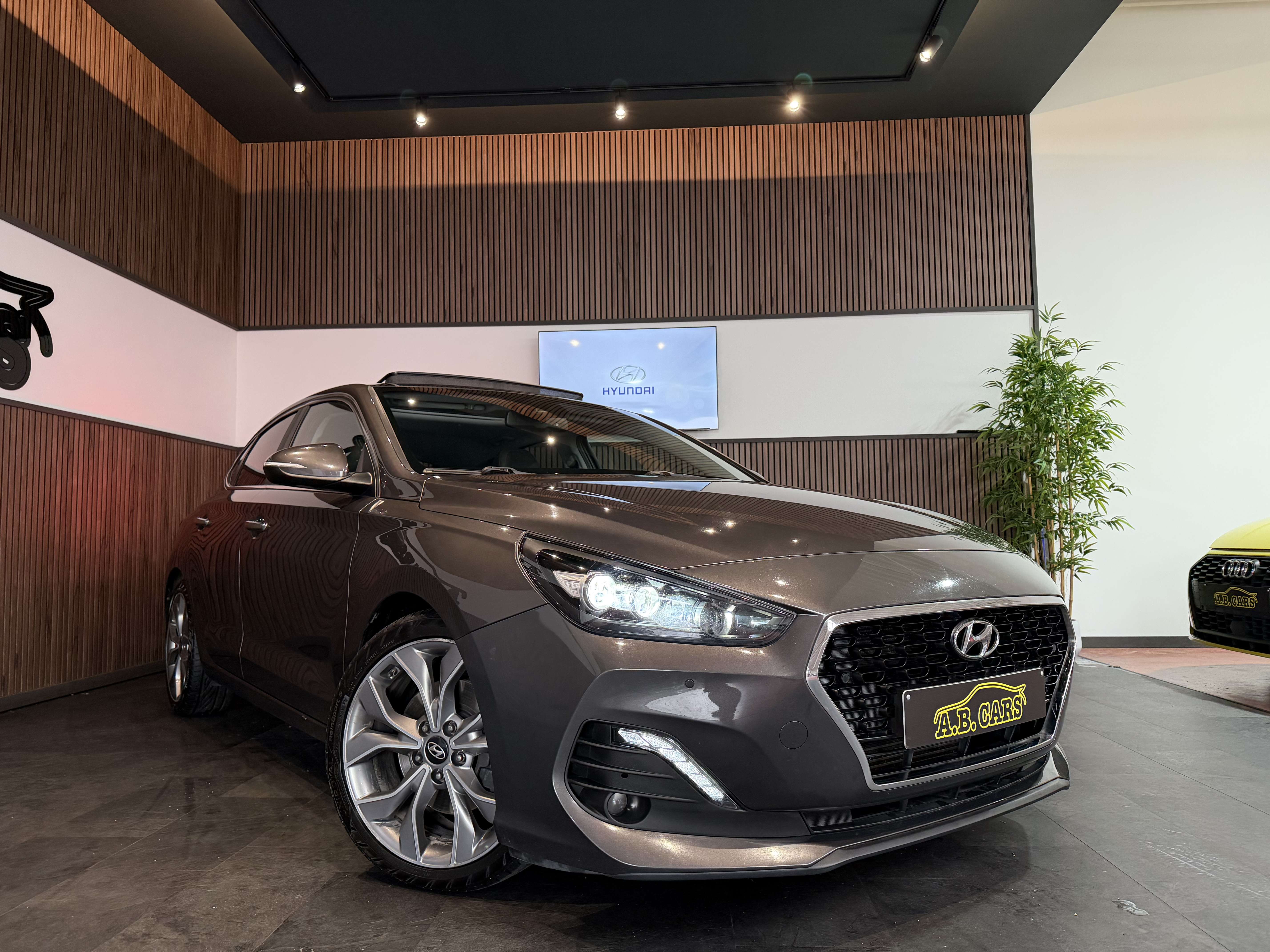 Hyundai i30 Fastback 1.4 T-GDi * AUTOMATIQUE*GARANTIE 12M*