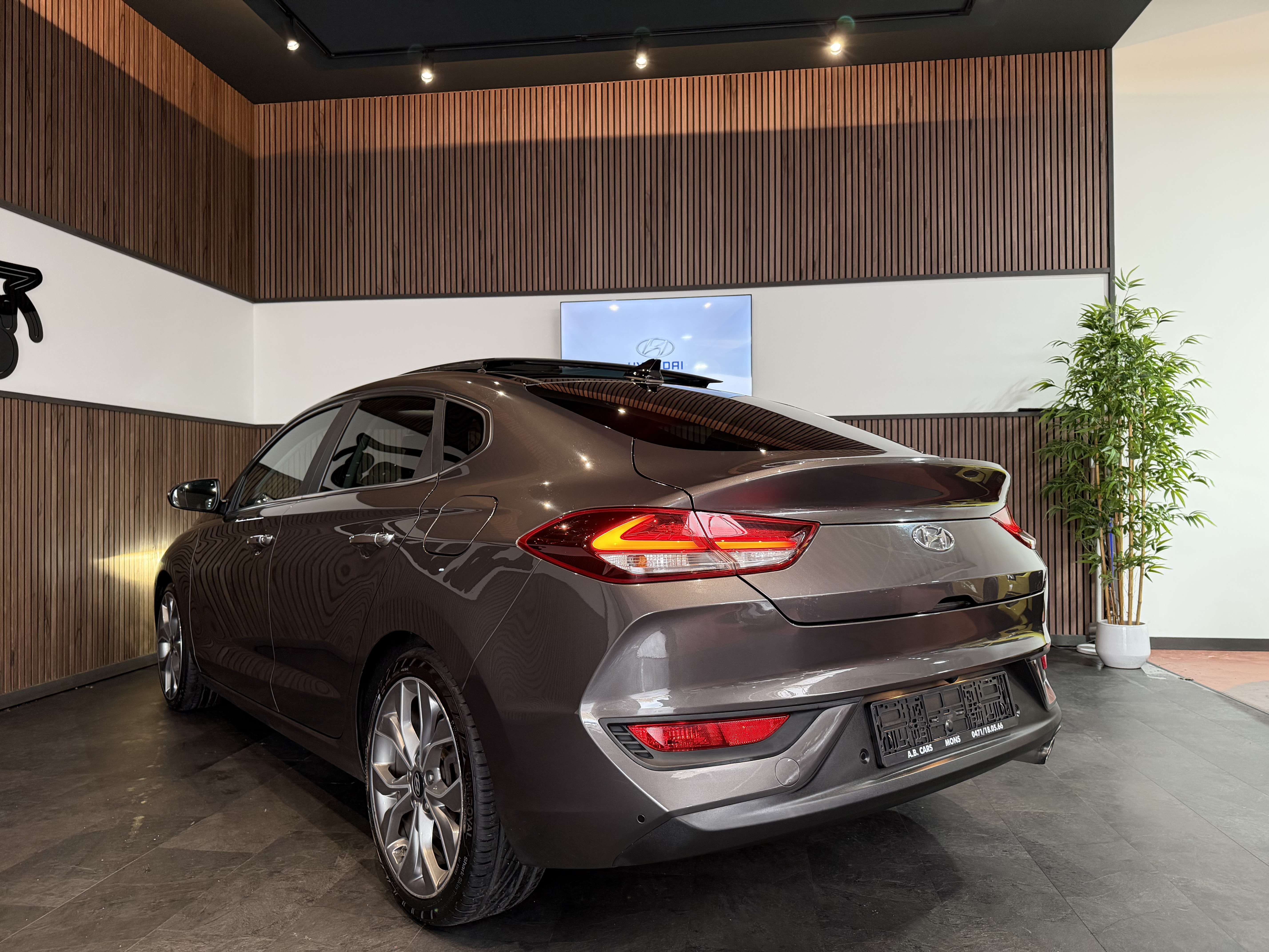 Hyundai i30 Fastback 1.4 T-GDi * AUTOMATIQUE*GARANTIE 12M*