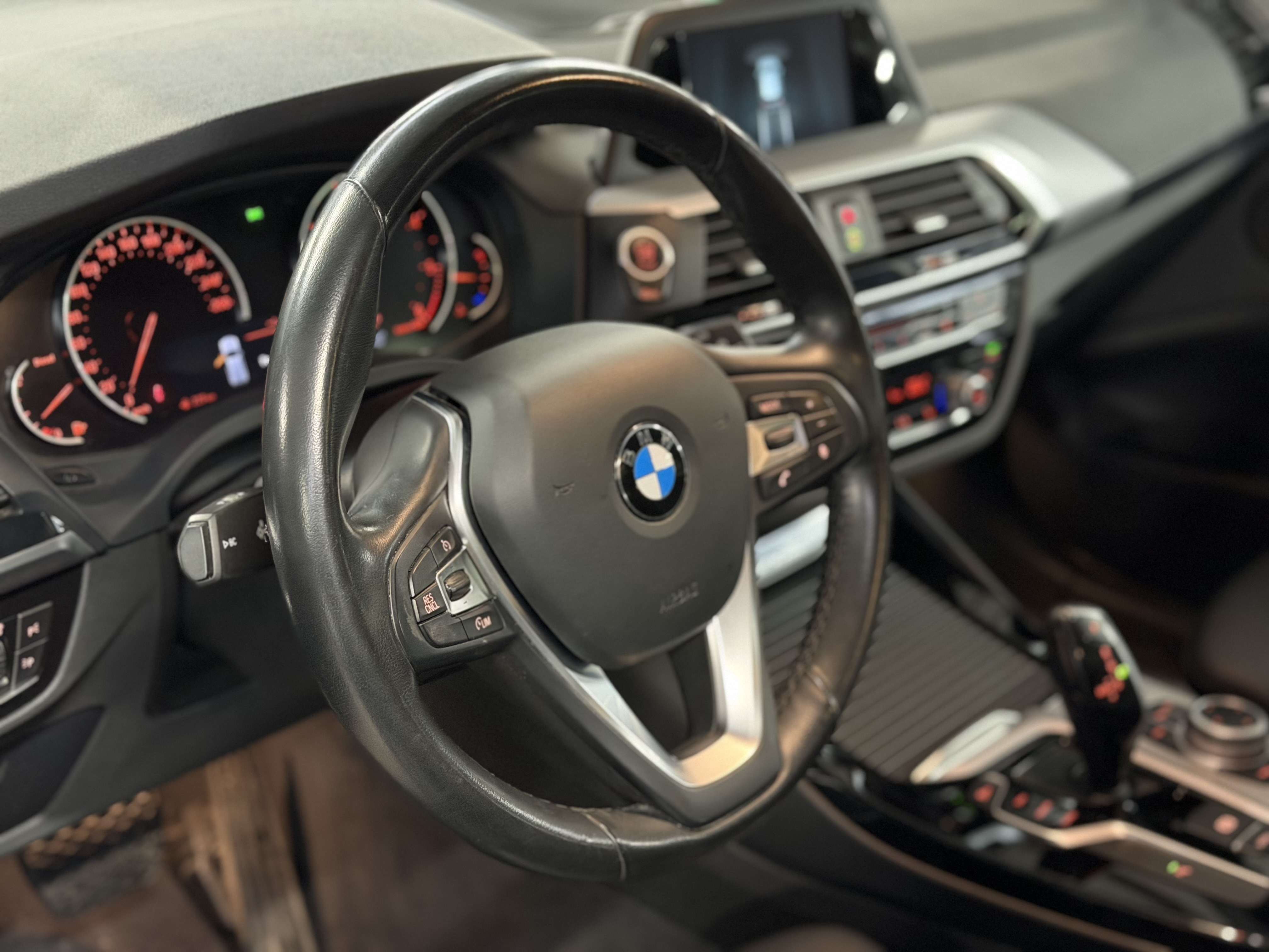 BMW X3 2.0 dA sDrive18 * GPS * SG CH * CLIM AUTO * LUXURY