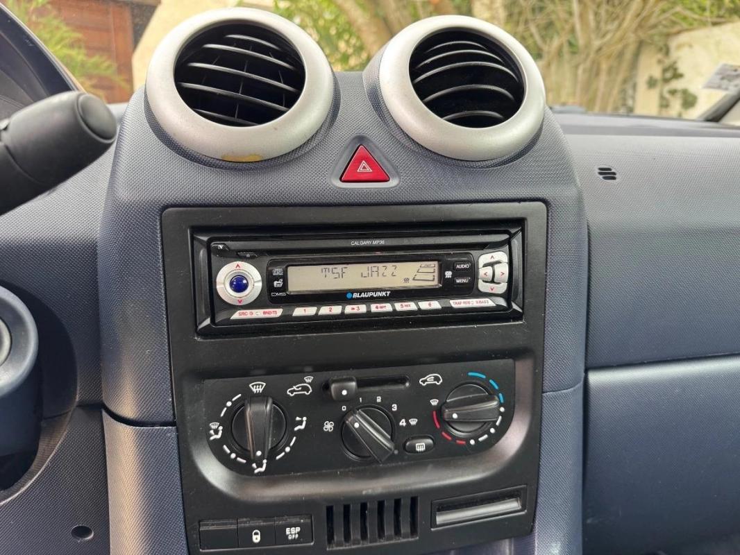 Peugeot 1007 1.4 i 75cv
