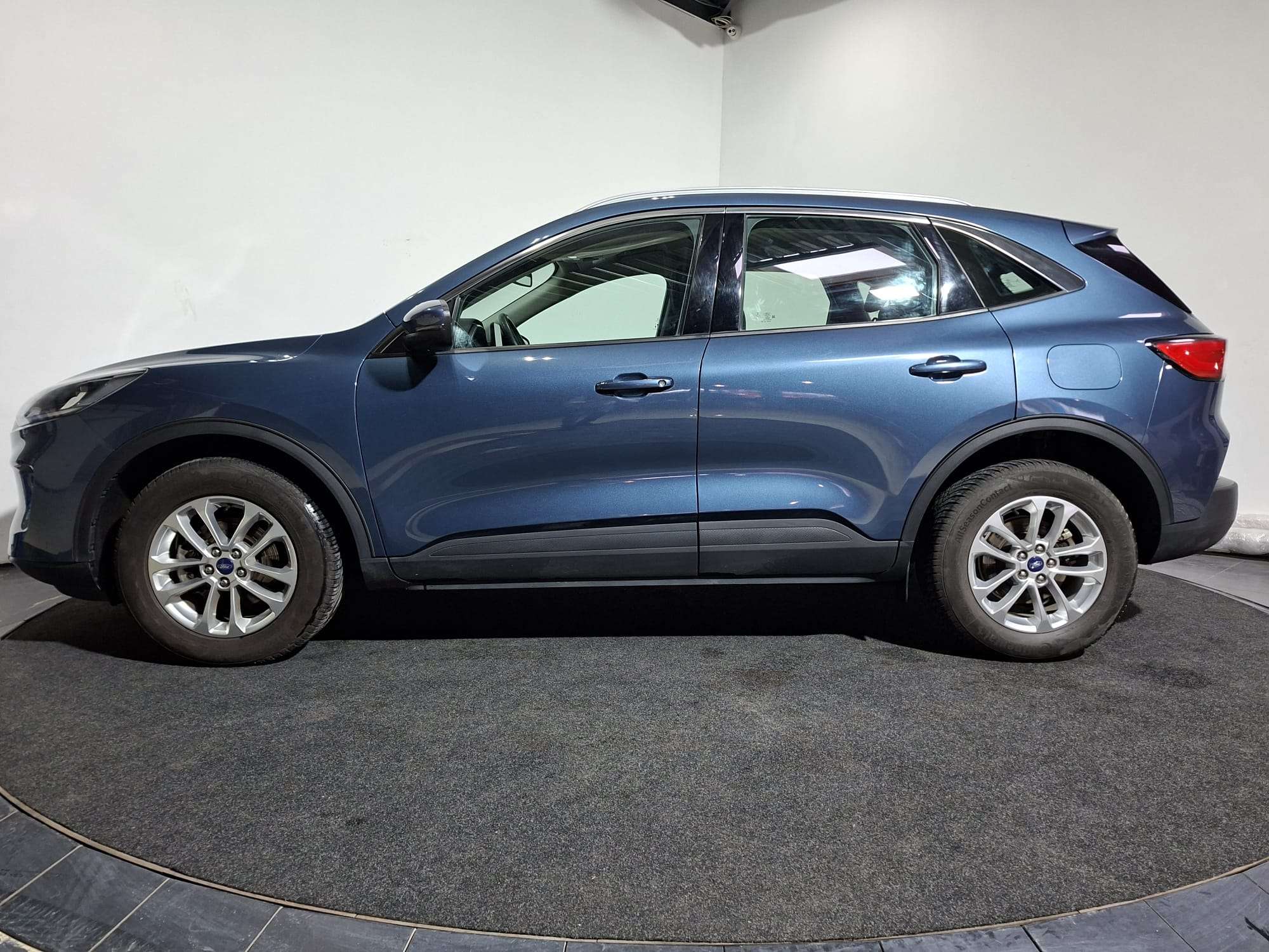 Ford Kuga 2.5cc Airco | Navi | Automaat I NET 12717