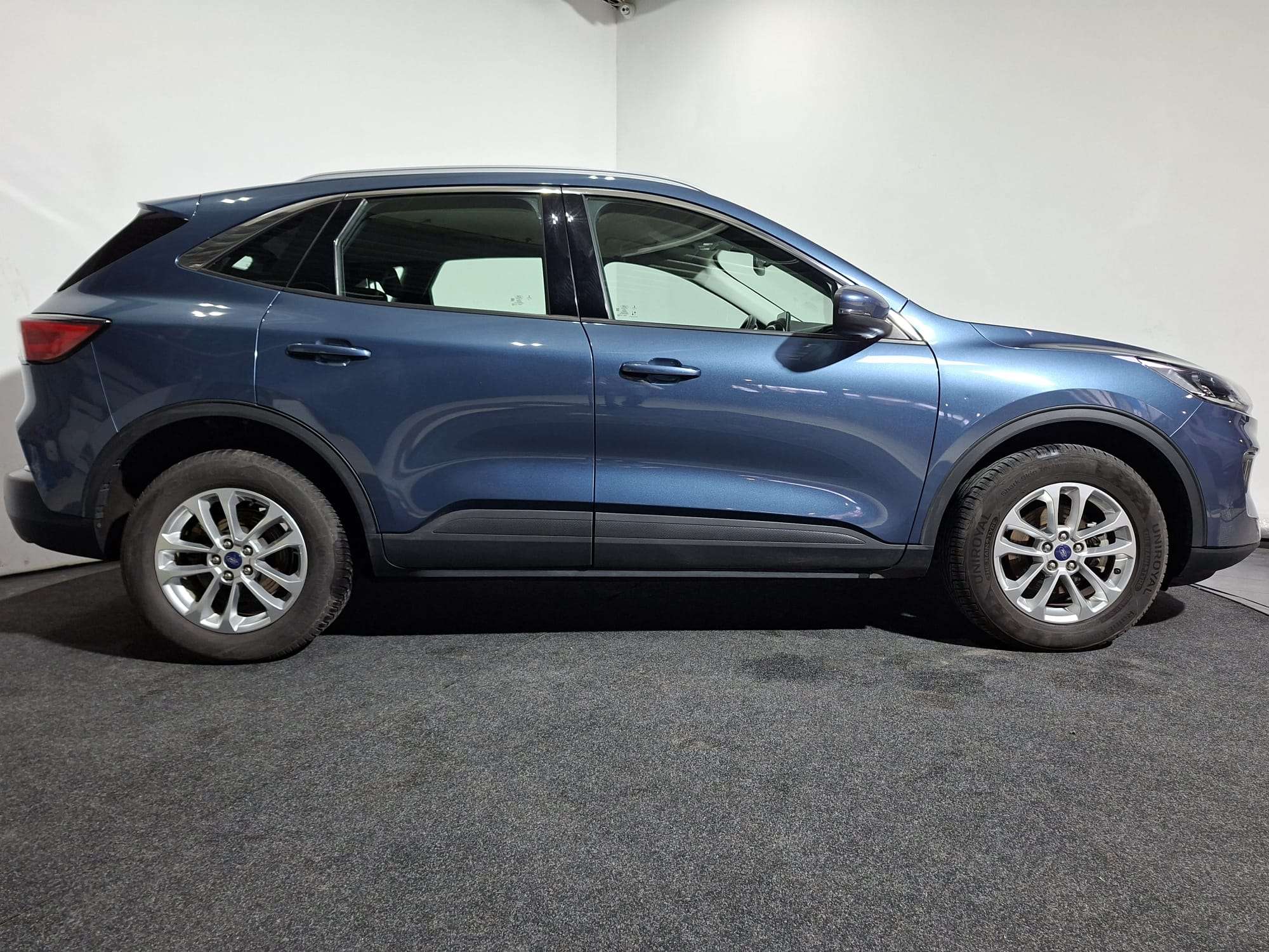 Ford Kuga 2.5cc Airco | Navi | Automaat I NET 12717