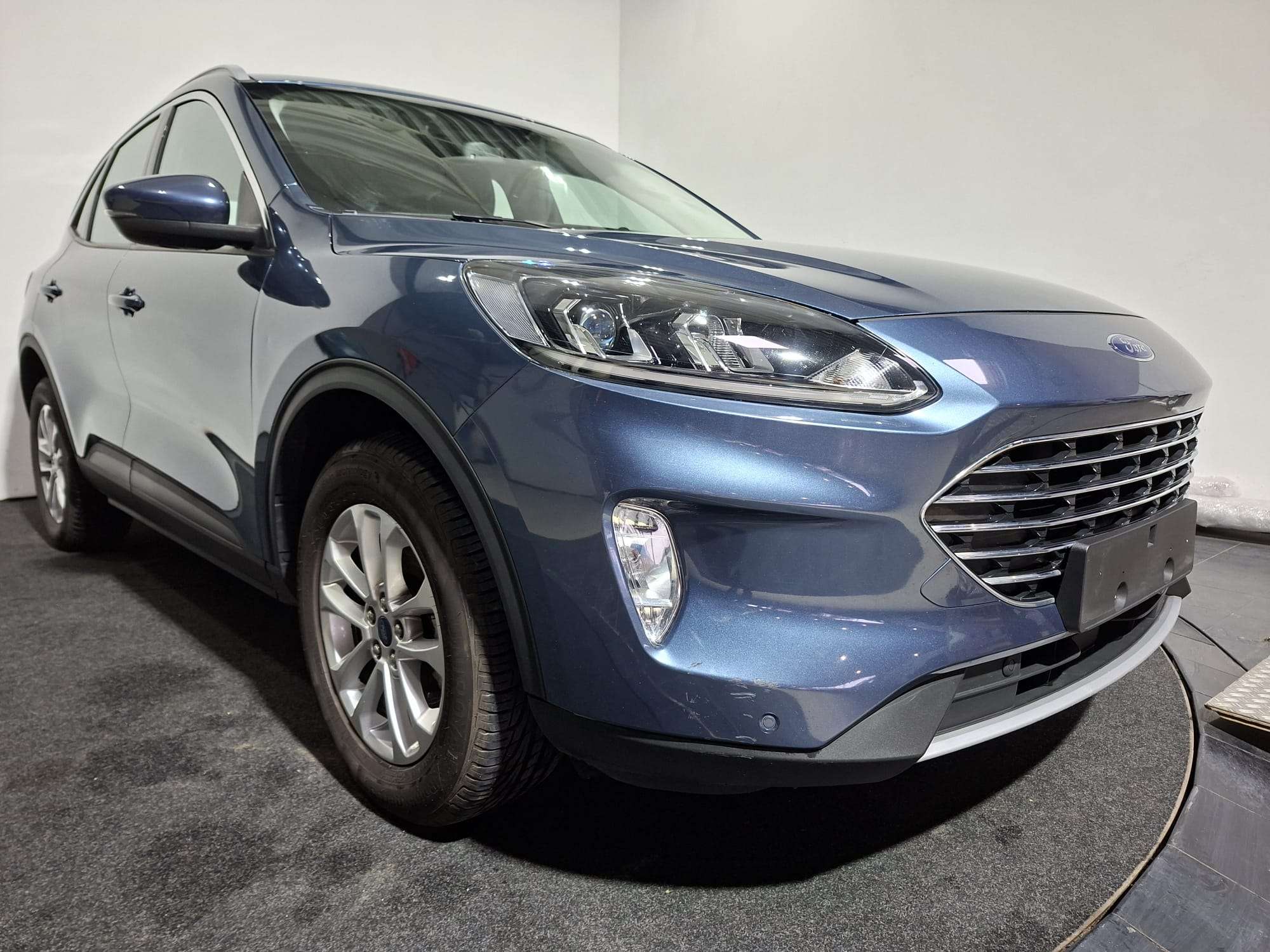 Ford Kuga 2.5cc Airco | Navi | Automaat I NET 12717