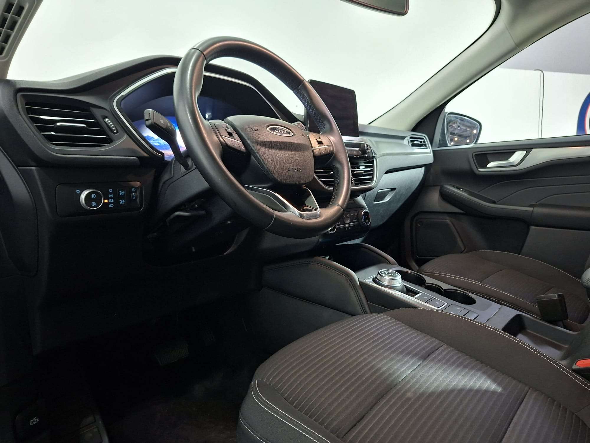Ford Kuga 2.5cc Airco | Navi | Automaat I NET 12717