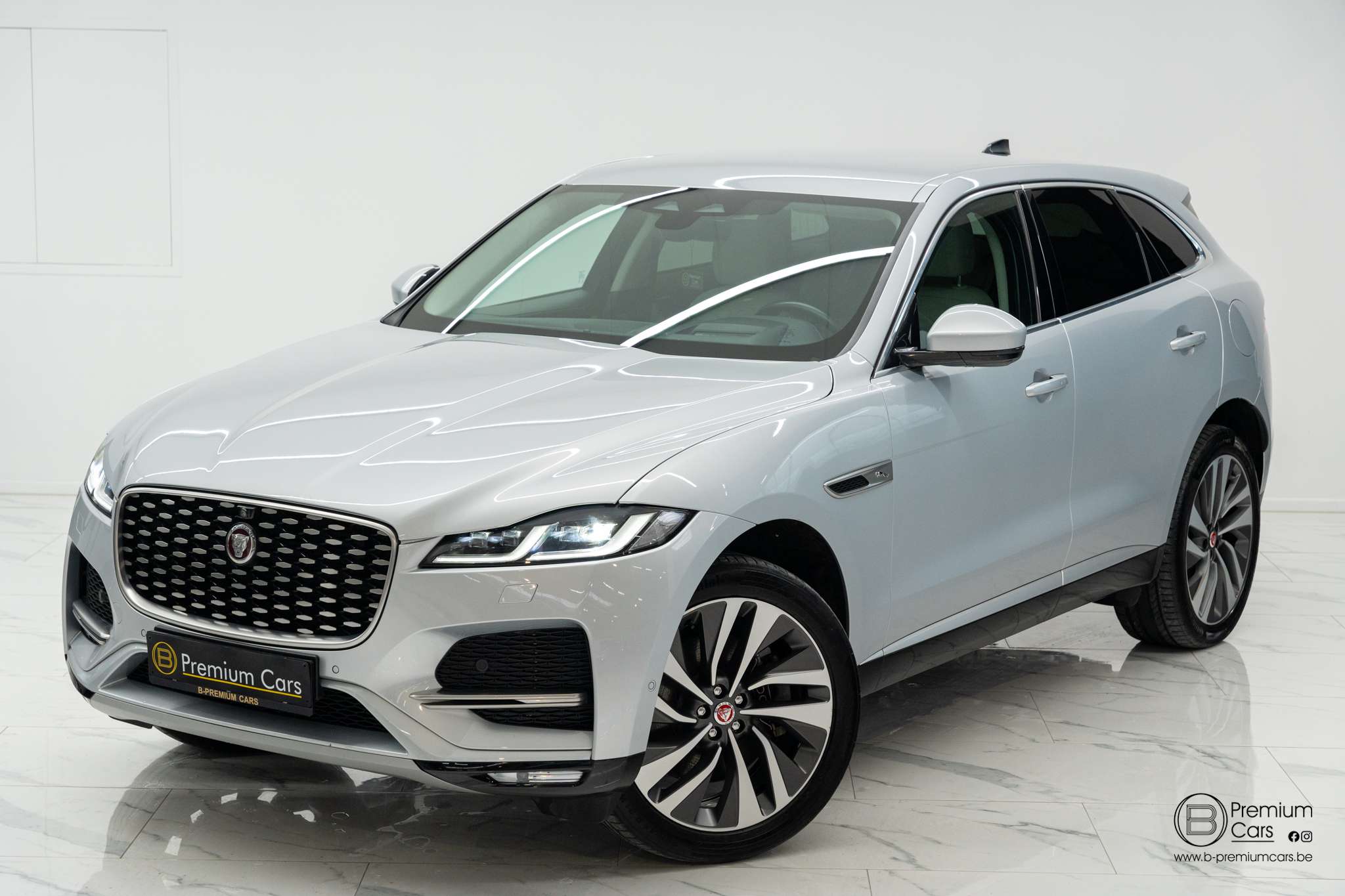 Jaguar F-Pace AWD P400e! Luxury line! Ultra full options! ACC!