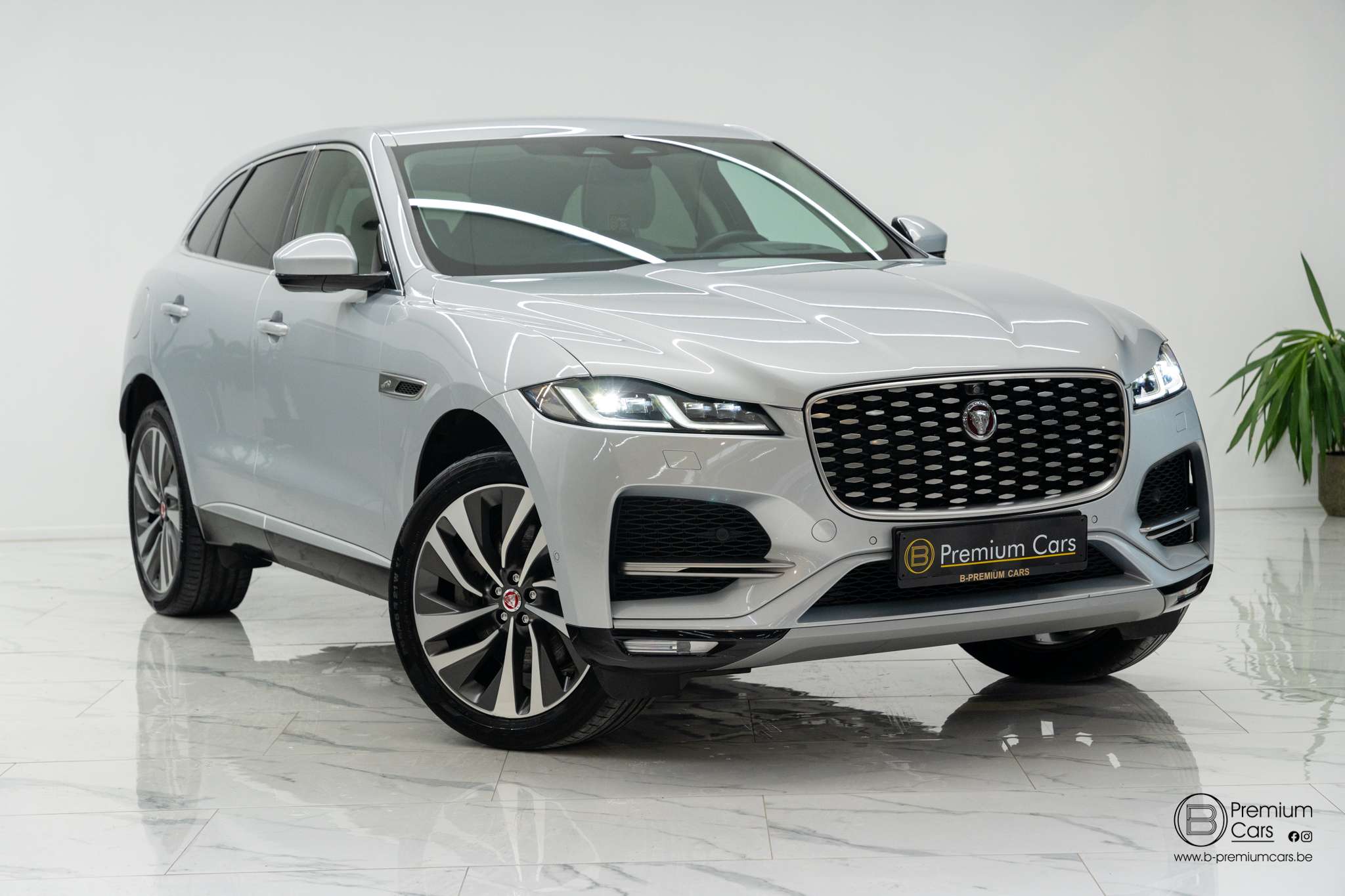 Jaguar F-Pace AWD P400e! Luxury line! Ultra full options! ACC!