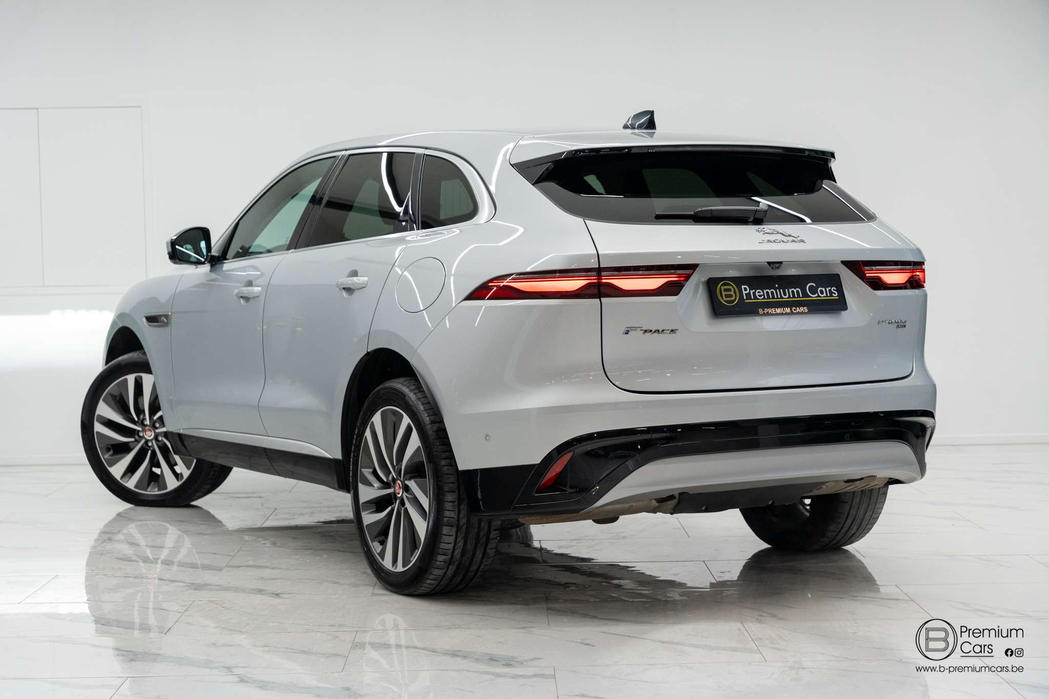 Jaguar F-Pace AWD P400e! Luxury line! Ultra full options! ACC!