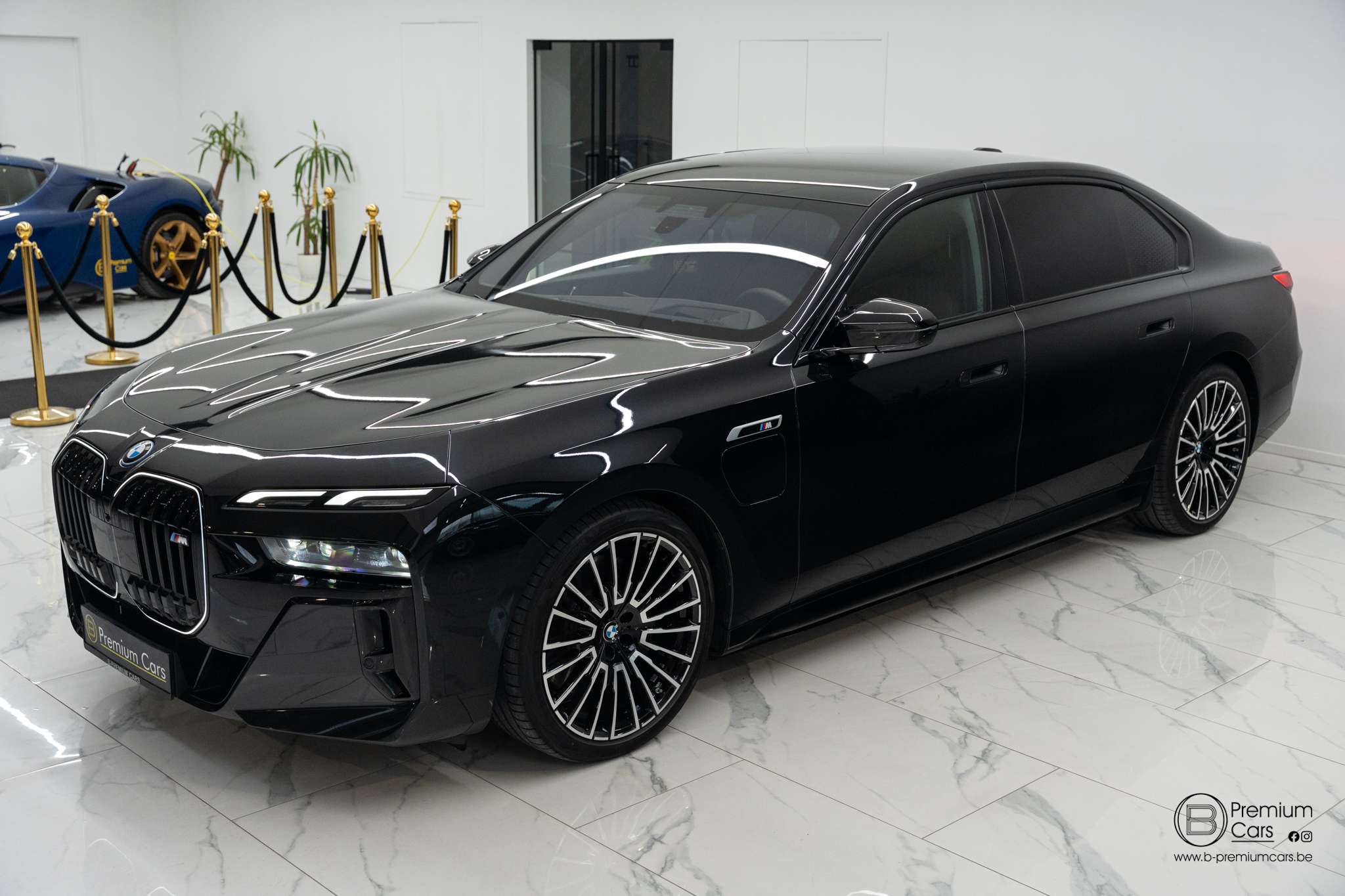 BMW 760 e M xDrive Individual! FULL OPTIONS! Black pack!