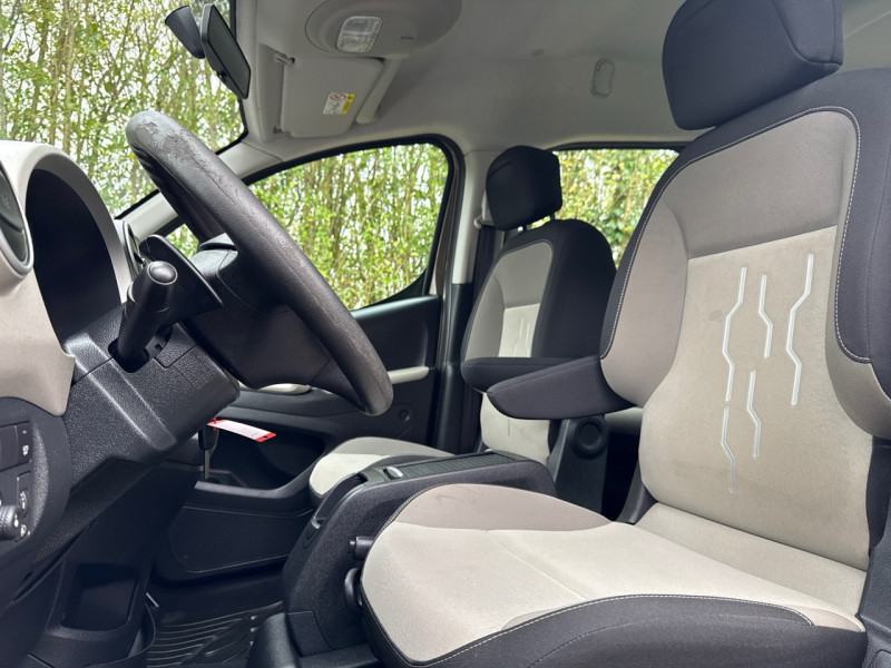Peugeot PARTNER TEPEE 1.6 HDI 92CH ACTIVE ETG6 * AUTOMATIQUE * 2015 * 1ERE MAIN