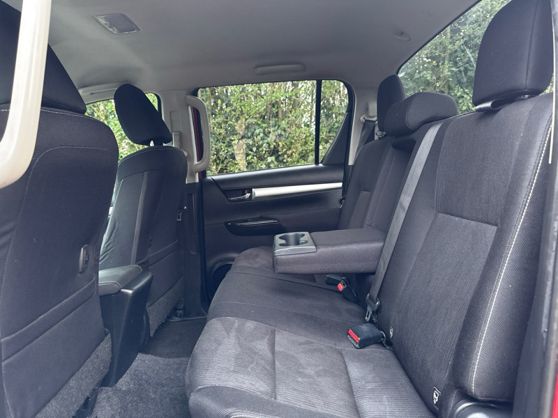 Toyota HILUX 2.4 D-4D 150CH DOUBLE CABINE INVINCIBLE 4WD * 2017 * GARANTIE