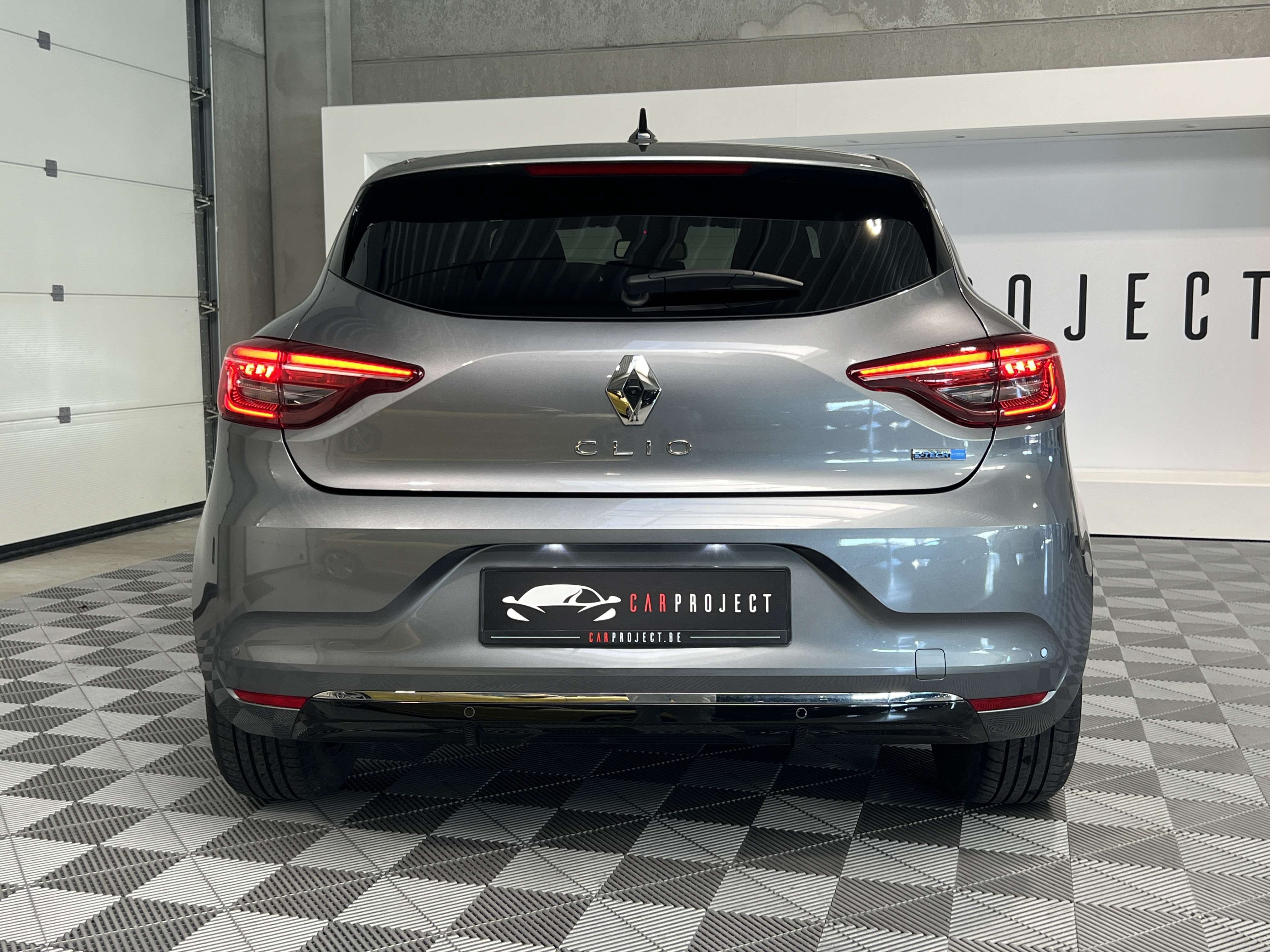 Renault Clio E-TECH TECHO/GPS/PDC ARR + CAM/ CLIM AUTO