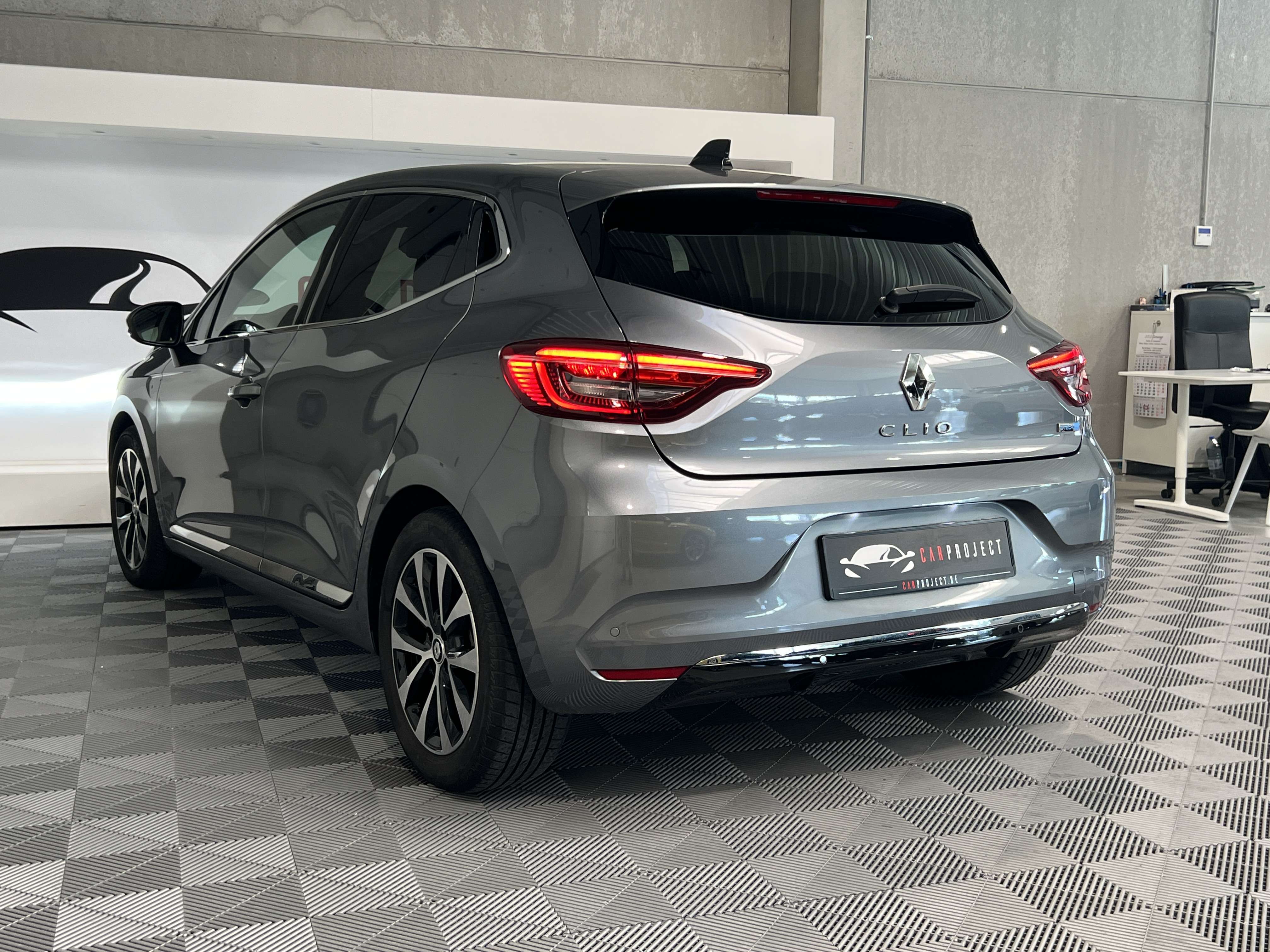 Renault Clio E-TECH TECHO/GPS/PDC ARR + CAM/ CLIM AUTO