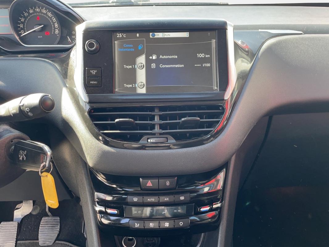 Peugeot 208 1.4 HDi 68ch BVM5 Style
