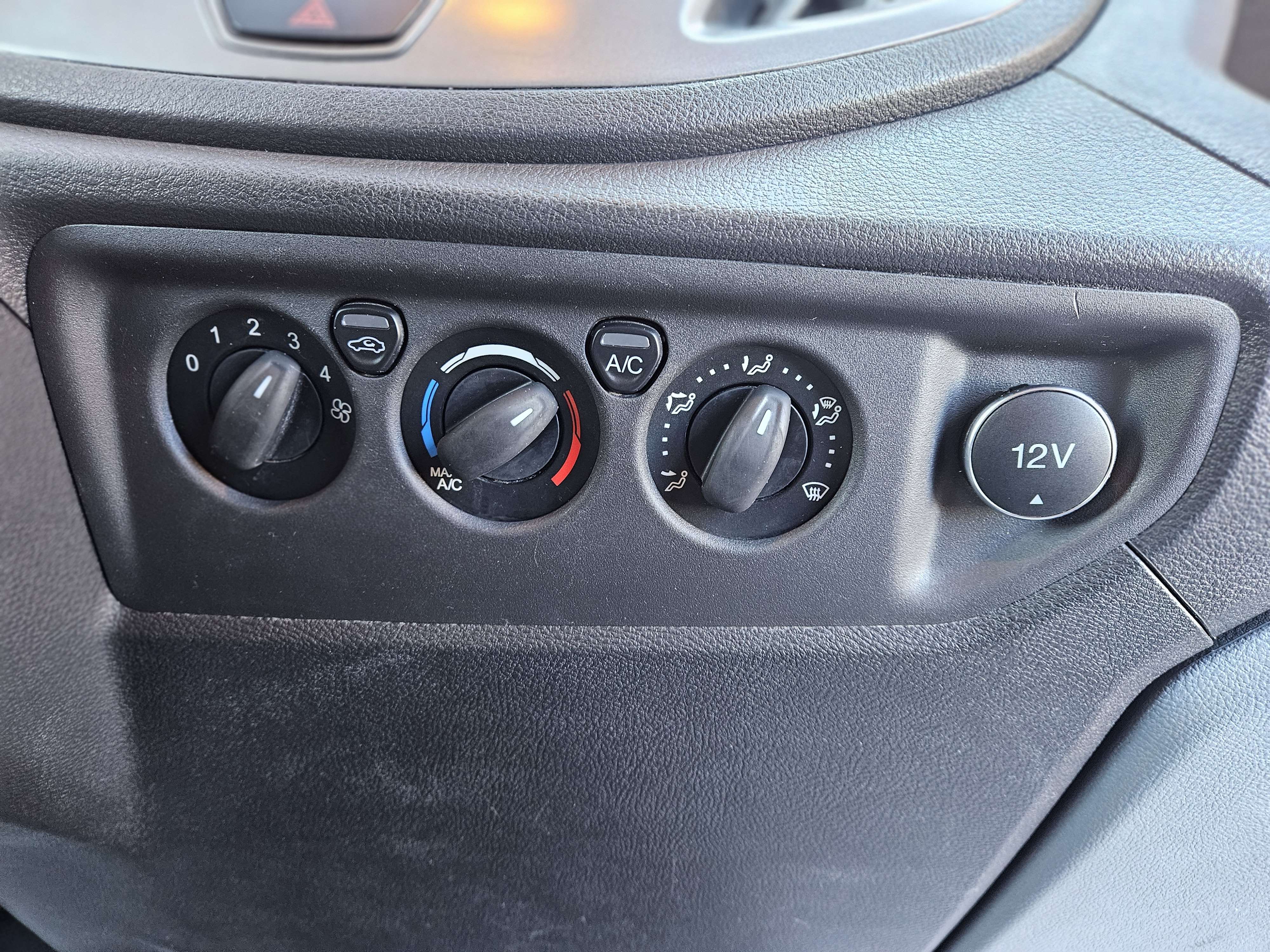 Ford Transit FOURGON L2H2 CLIM GALLERIE DE TOIT PLANCHER TEP