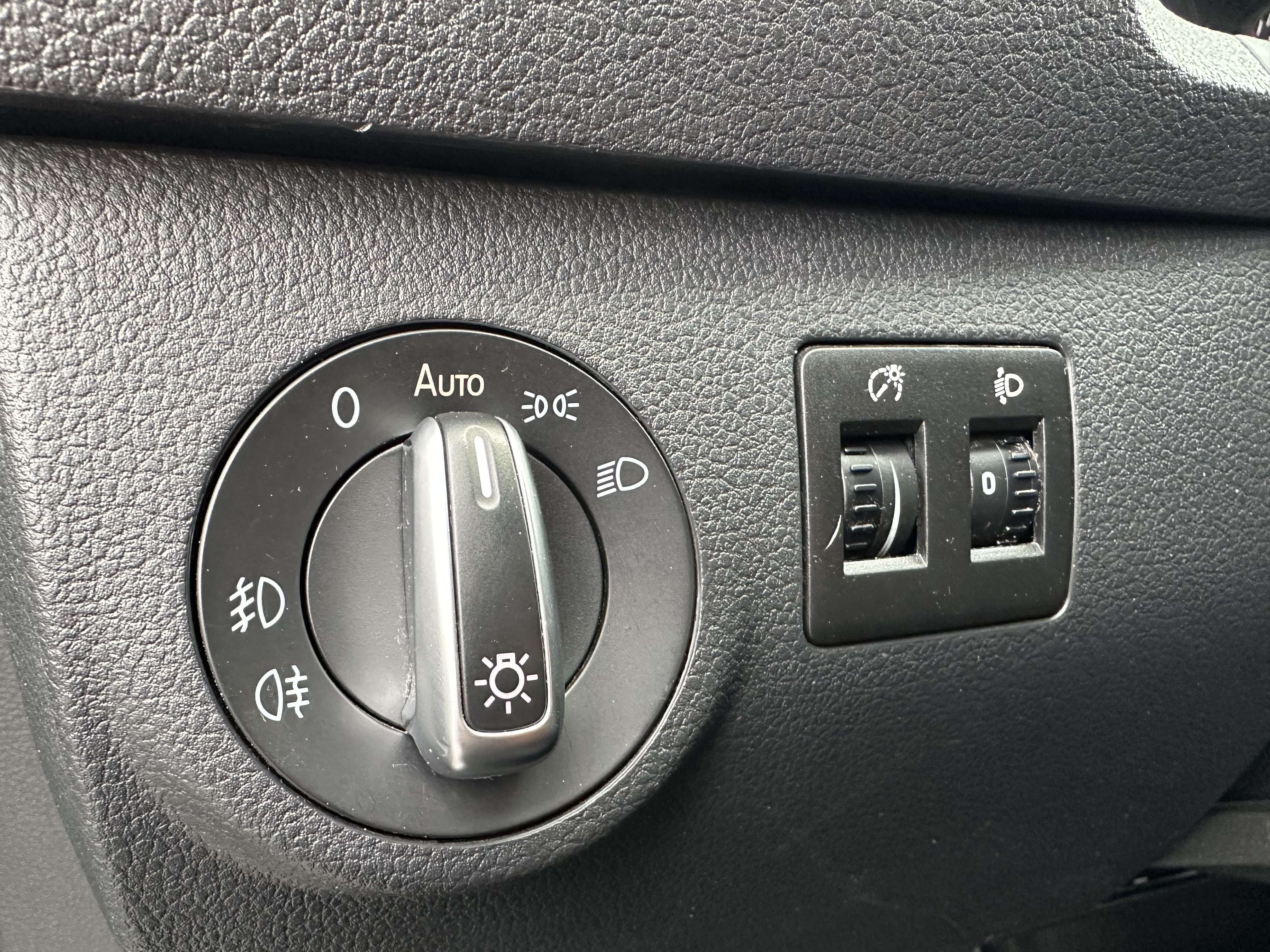Volkswagen Caddy 1.4 TSI*5 PLACES*1ER MAIN*CARPLAY*GARANTIE 12 MOIS