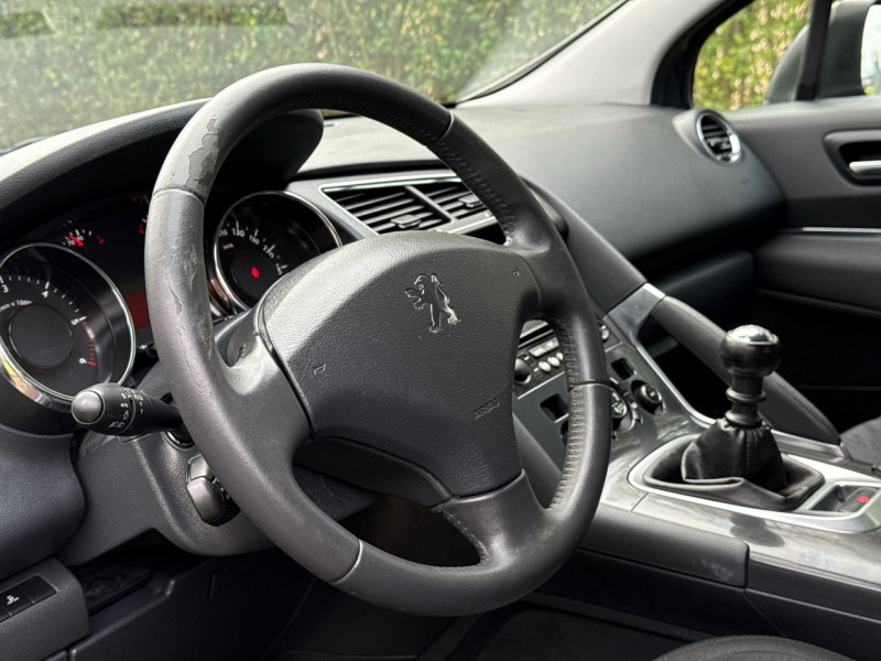 Peugeot 3008 1.6 HDI 112CH * 2012 * 1ERE MAIN * EMBRAYAGE & DISTRIB NEUVE