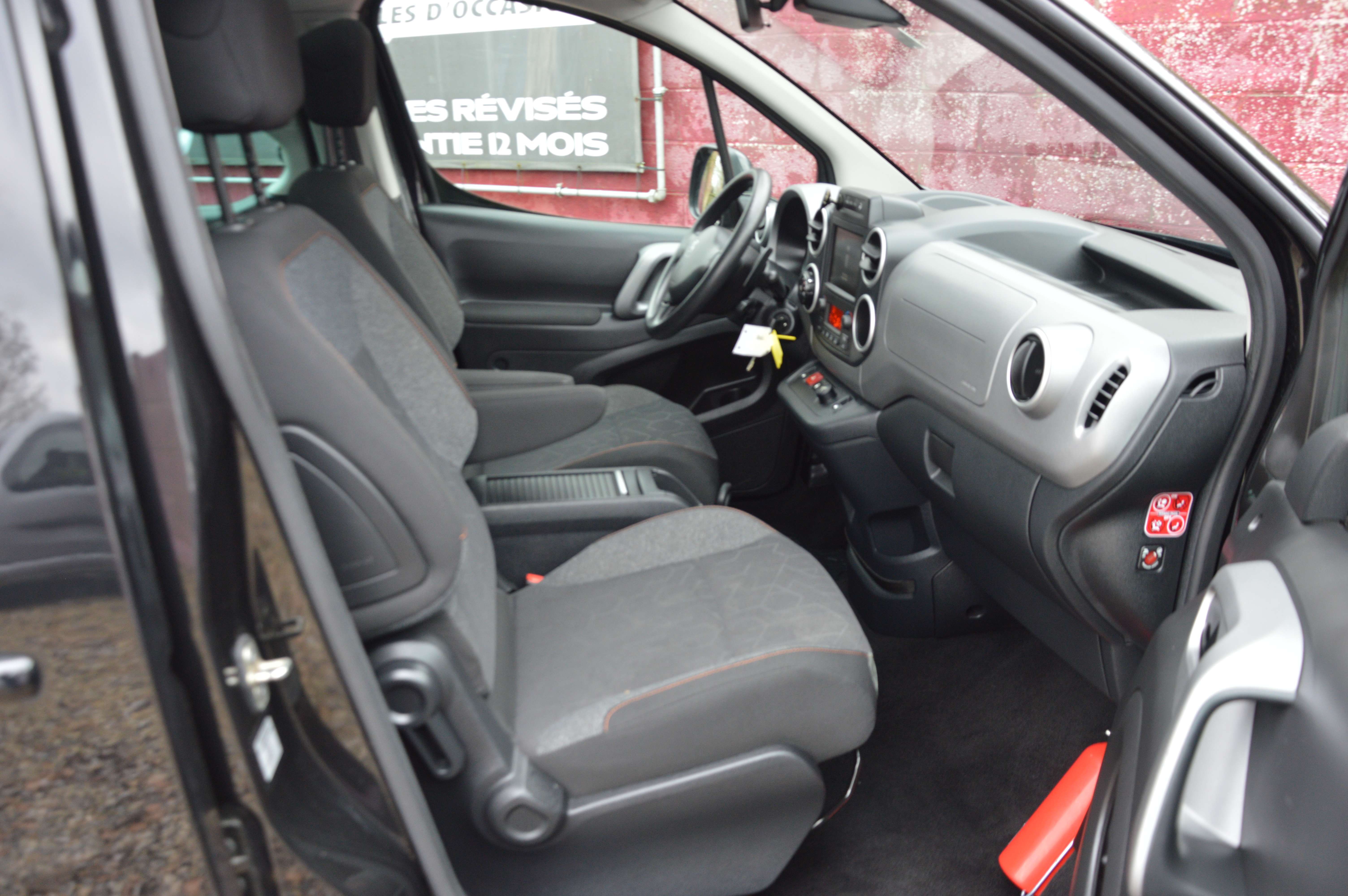 Peugeot Partner 1.6BlueHDi BOITE AUT PANO NAV CAM CLIM 88.633KM