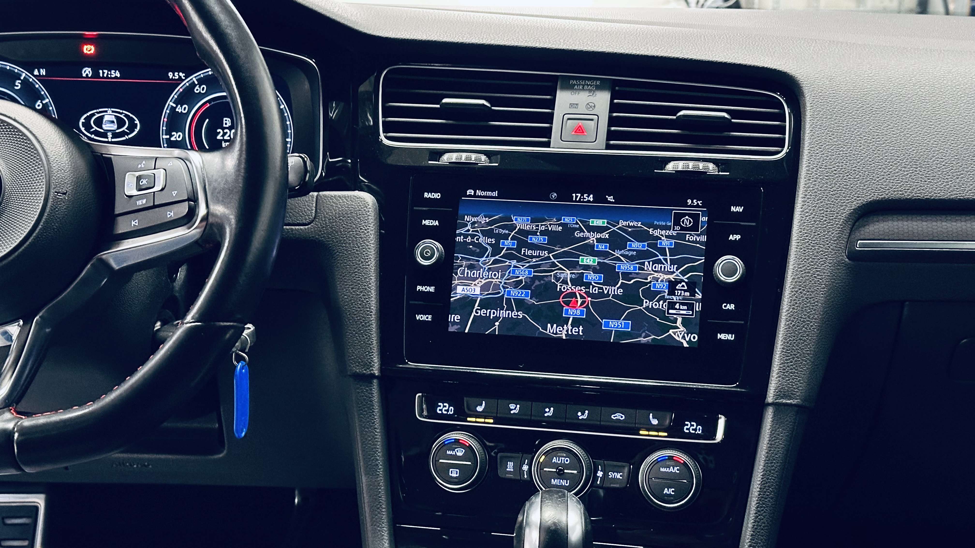 Volkswagen Golf GTI Golf 2.0 TSI DSG BI-XENON NAVI JA18 SG CHAUFFANT