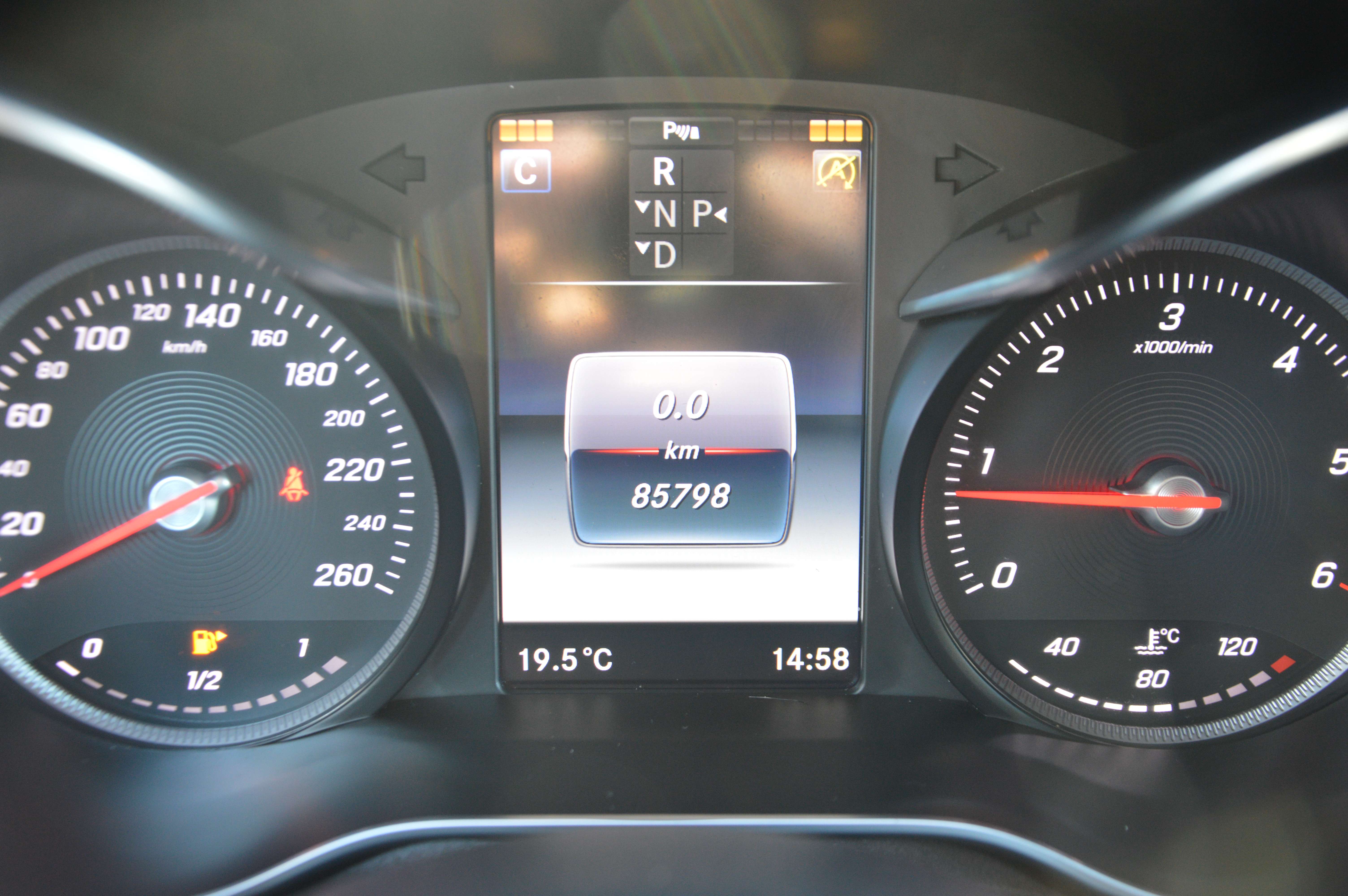 Mercedes-Benz C 200 d PACK AMG BOITE AUT NAV SENS AV/AR 85.798KM