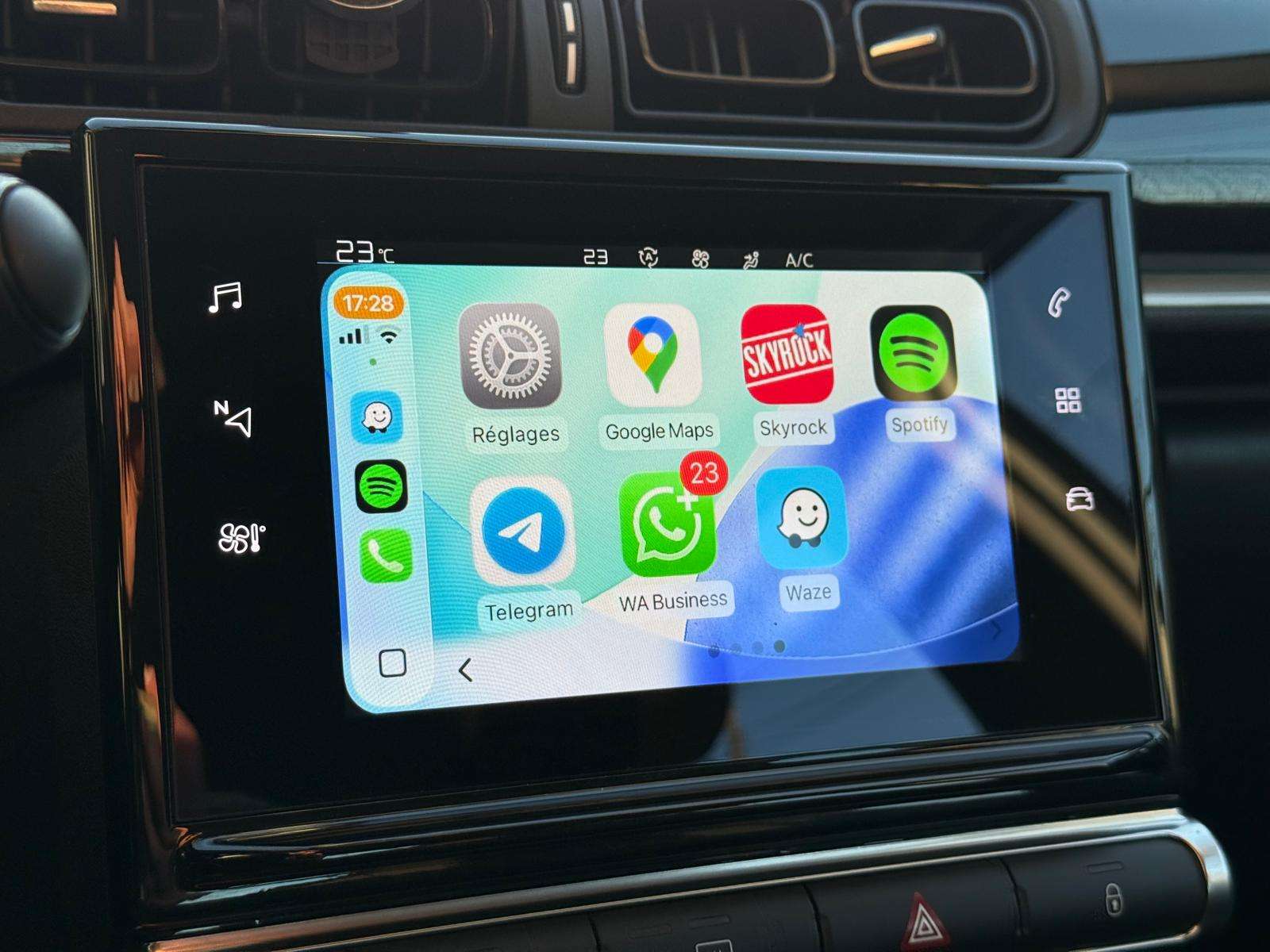 Citroen C3 1.2i Busines/ LED/ CarPlay/ Entretien+Garantie 1an
