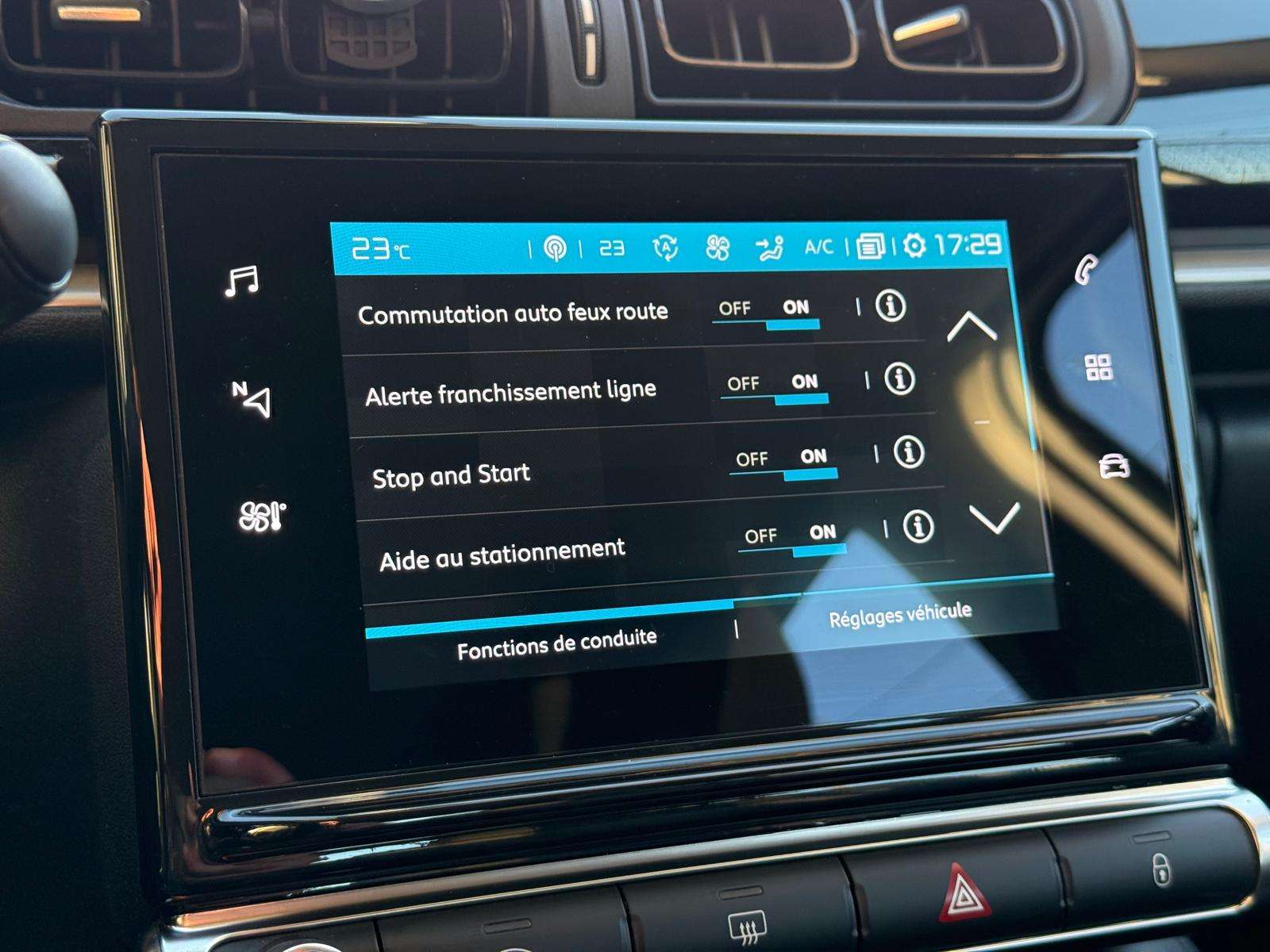 Citroen C3 1.2i Busines/ LED/ CarPlay/ Entretien+Garantie 1an