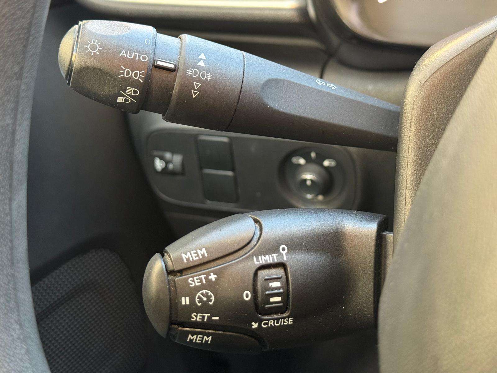 Citroen C3 1.2i Busines/ LED/ CarPlay/ Entretien+Garantie 1an