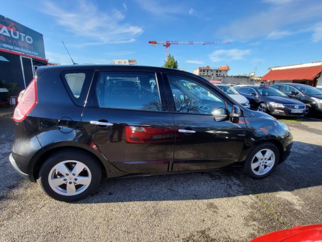 Renault Scenic III dCi 130 FAP Dynamique