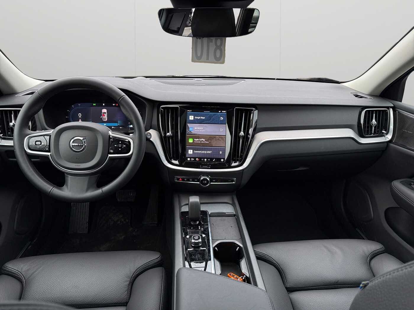 Volvo V60 V60 Plus, B4 Mild-Hybrid, Benzin, Dark