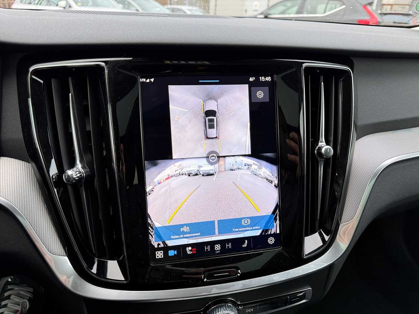 Volvo V60 V60 Plus, B4 Mild-Hybrid, Benzin, Dark