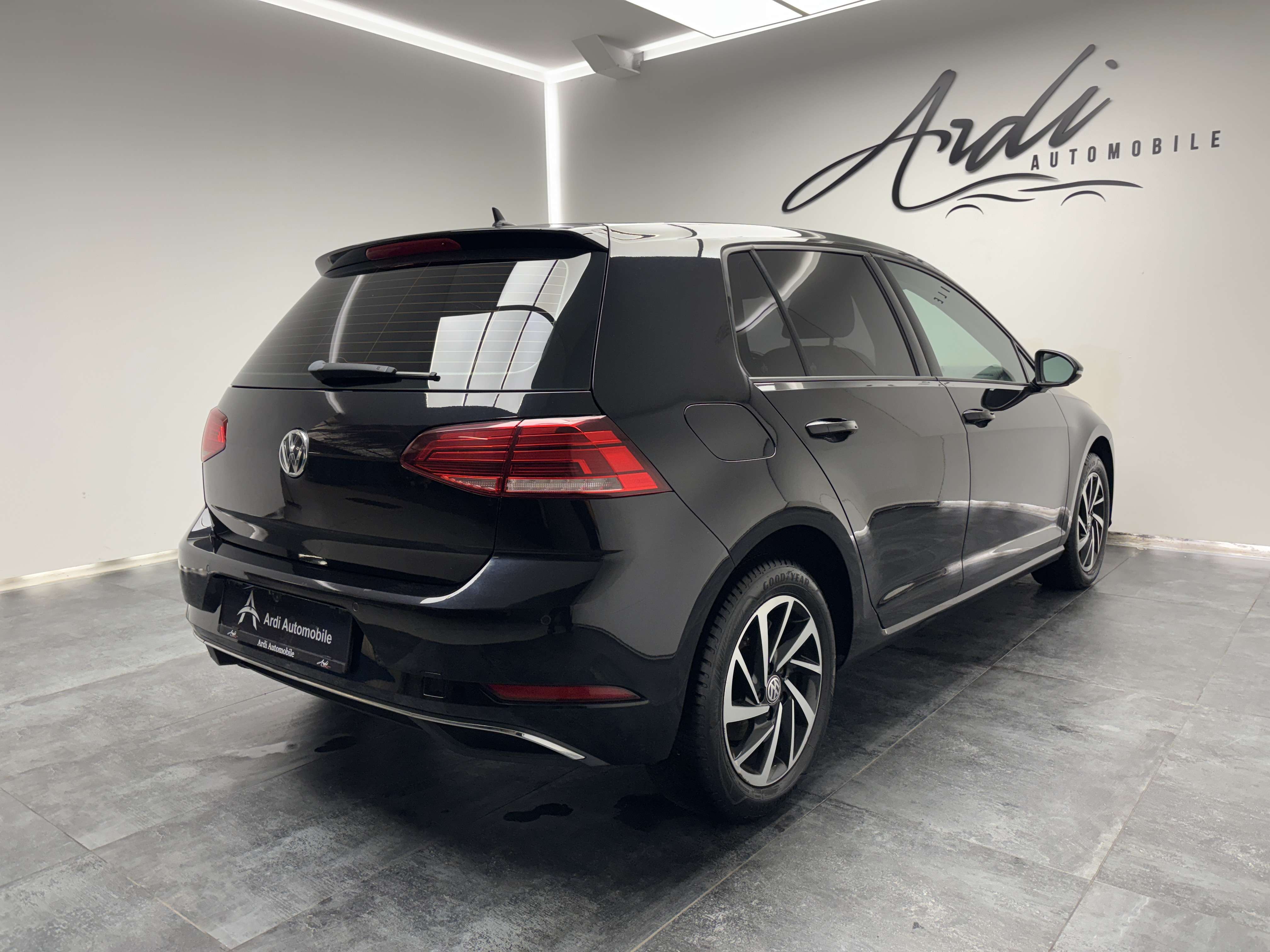 Volkswagen Golf 1.0 TSI DSG *CARPLAY*CAMERA*FRONT ASSIST*GARANTIE*