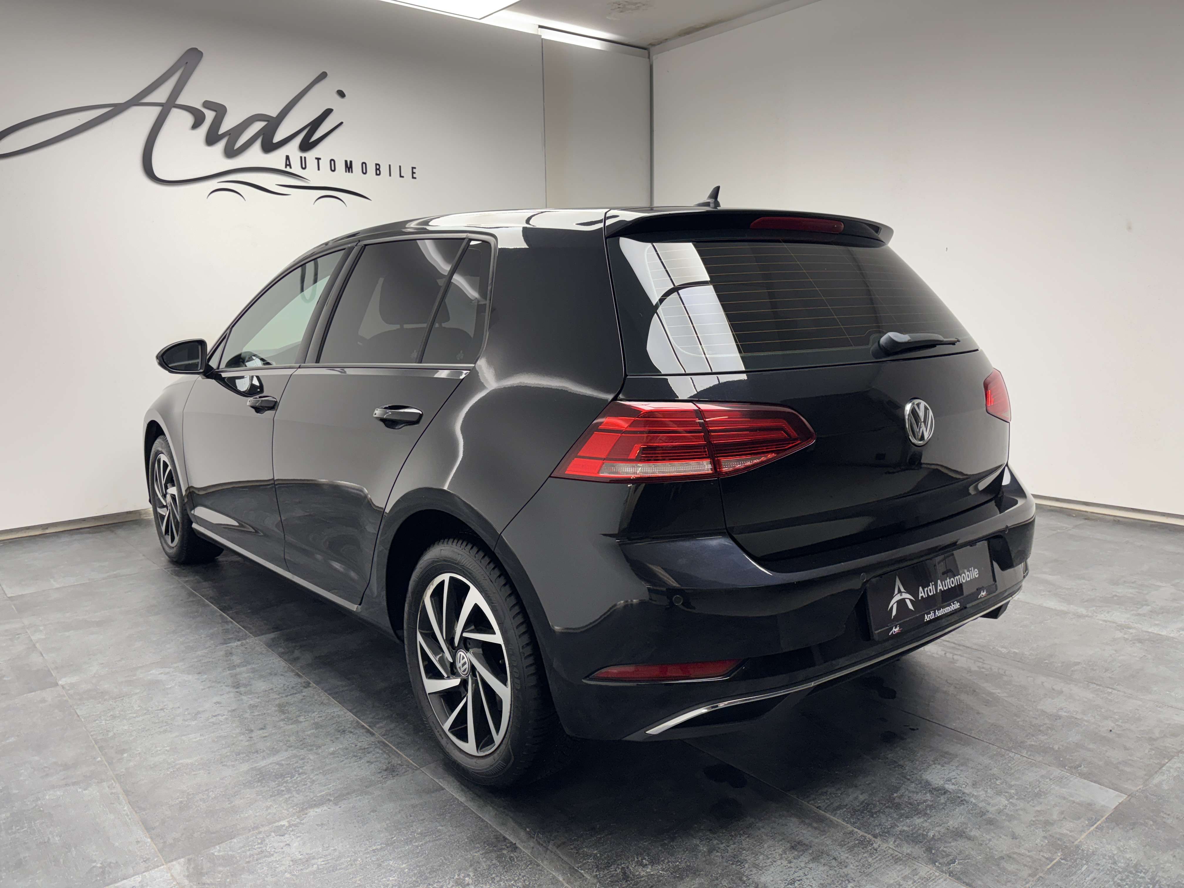 Volkswagen Golf 1.0 TSI DSG *CARPLAY*CAMERA*FRONT ASSIST*GARANTIE*