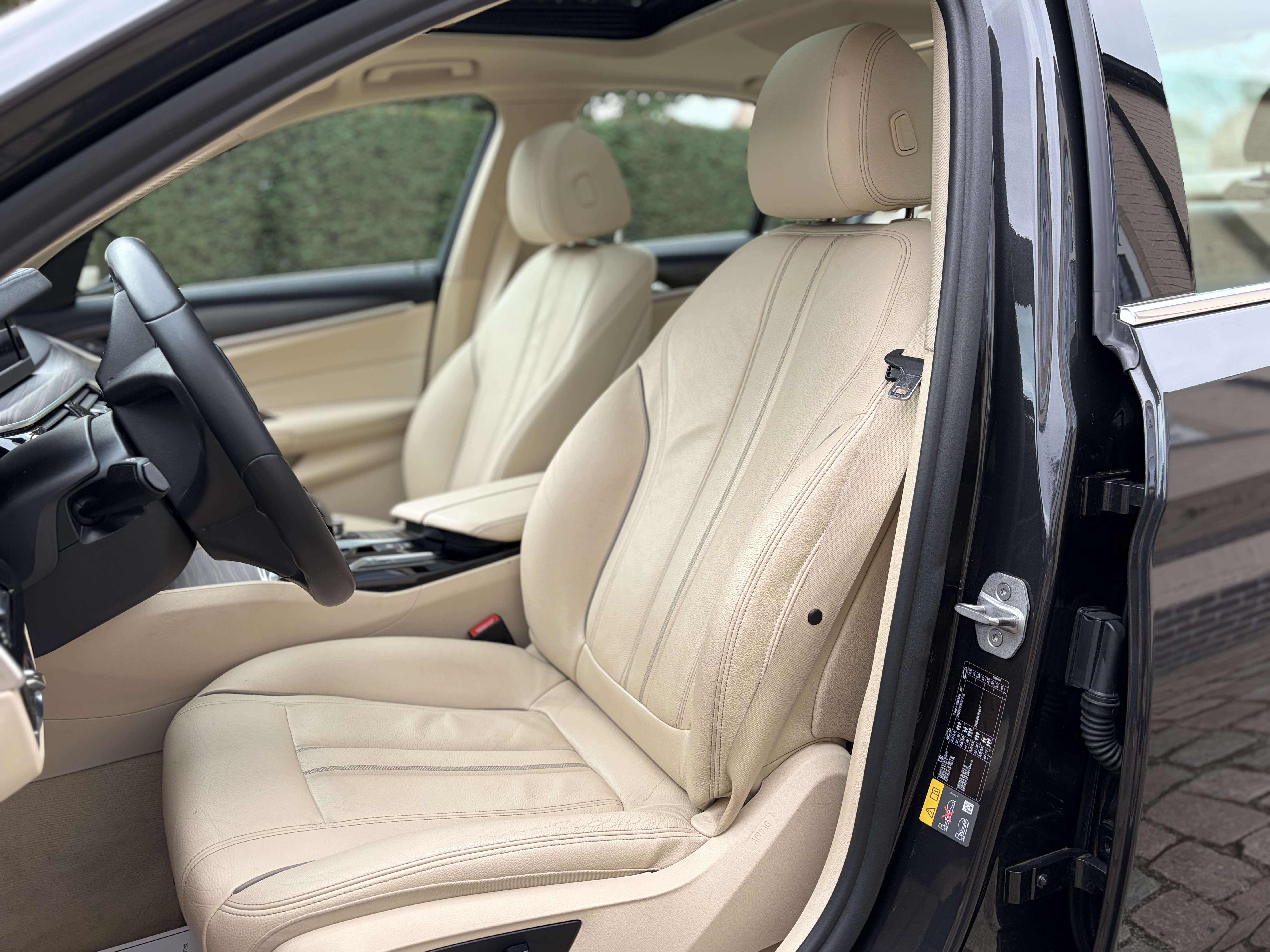 BMW 530 eA PHEV Performance Business  ### 63000 km ###