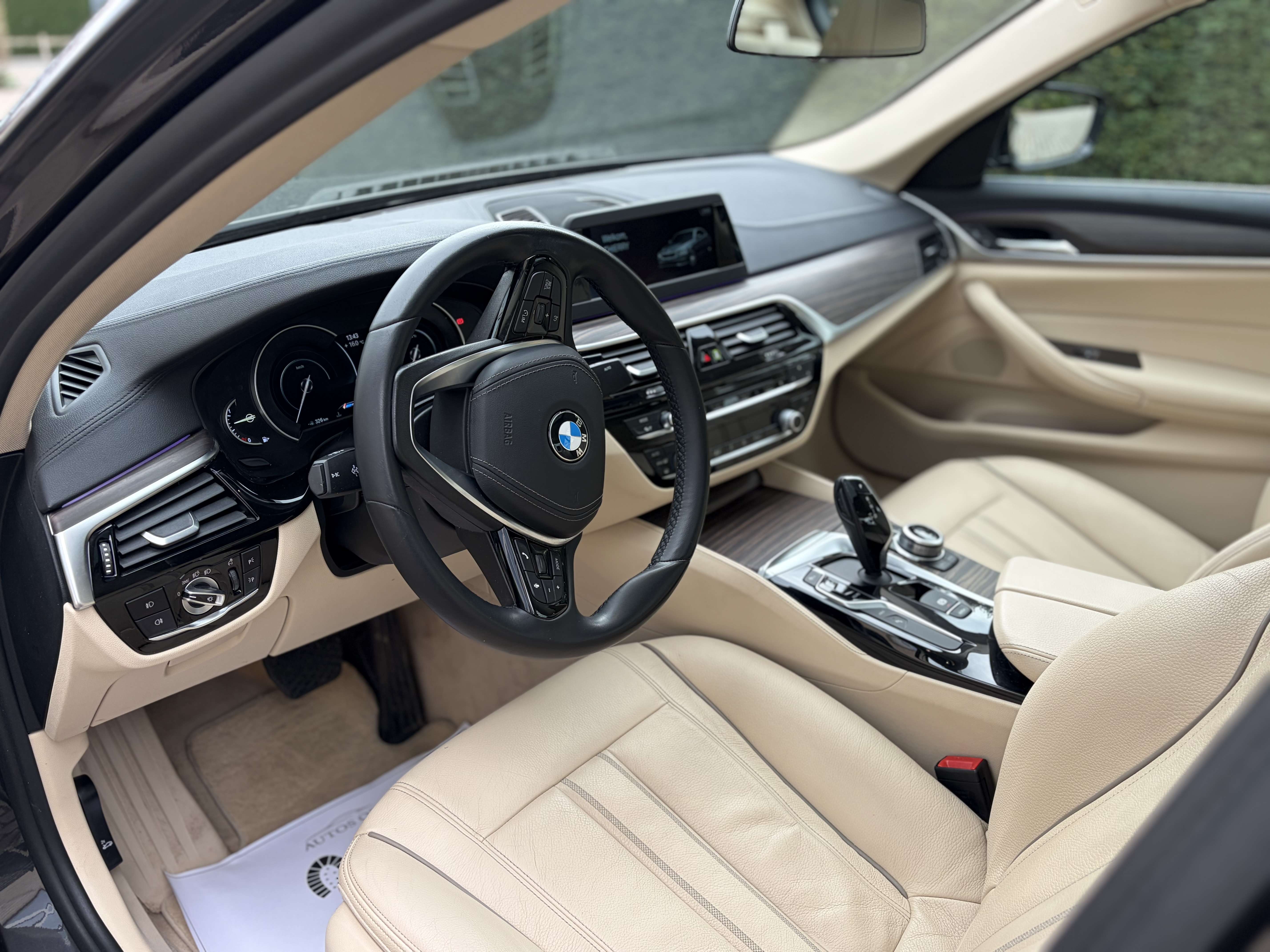 BMW 530 eA PHEV Performance Business  ### 63000 km ###