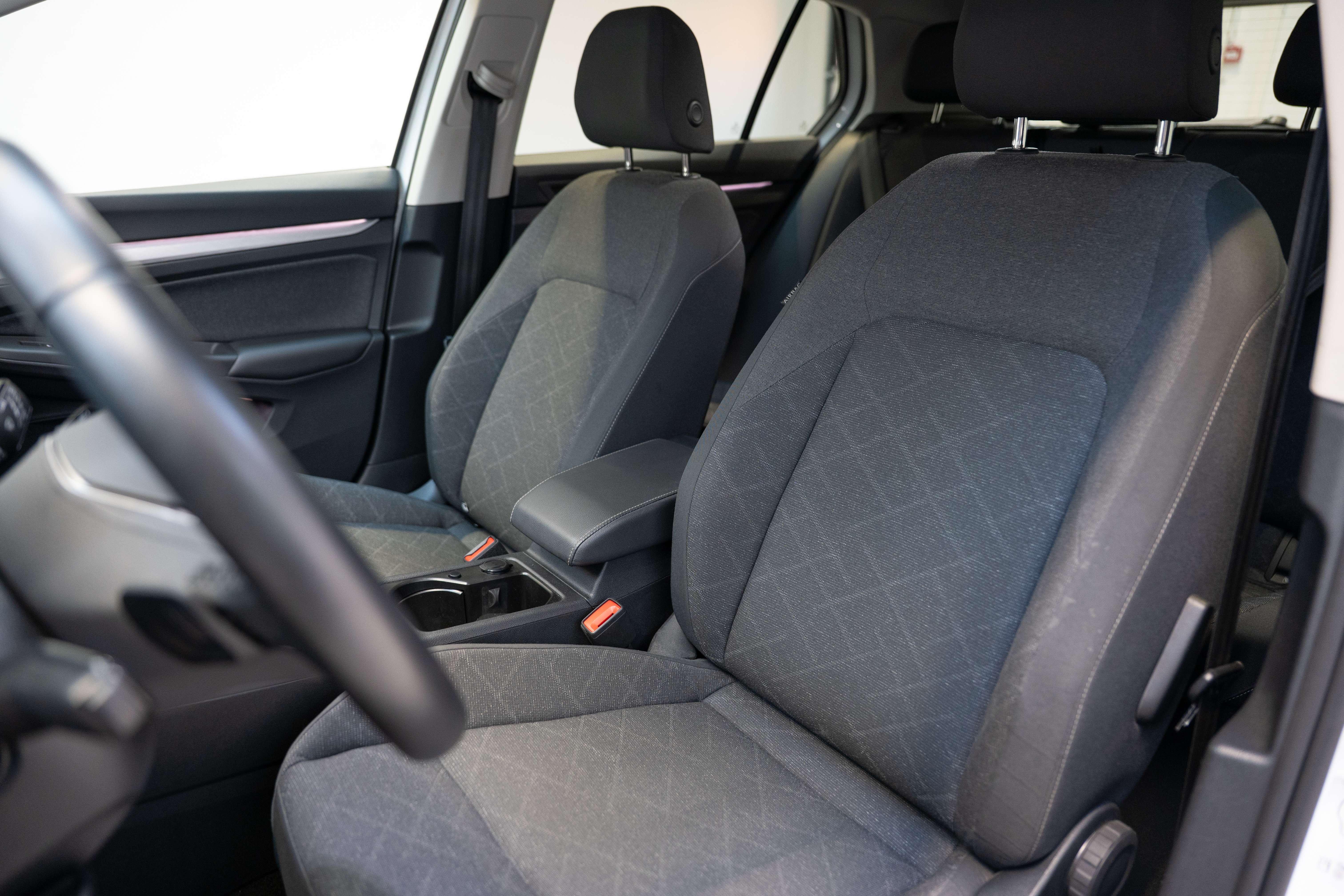 Volkswagen Golf 1.5 eTSI 150 DSG Life Garantie 12 mois
