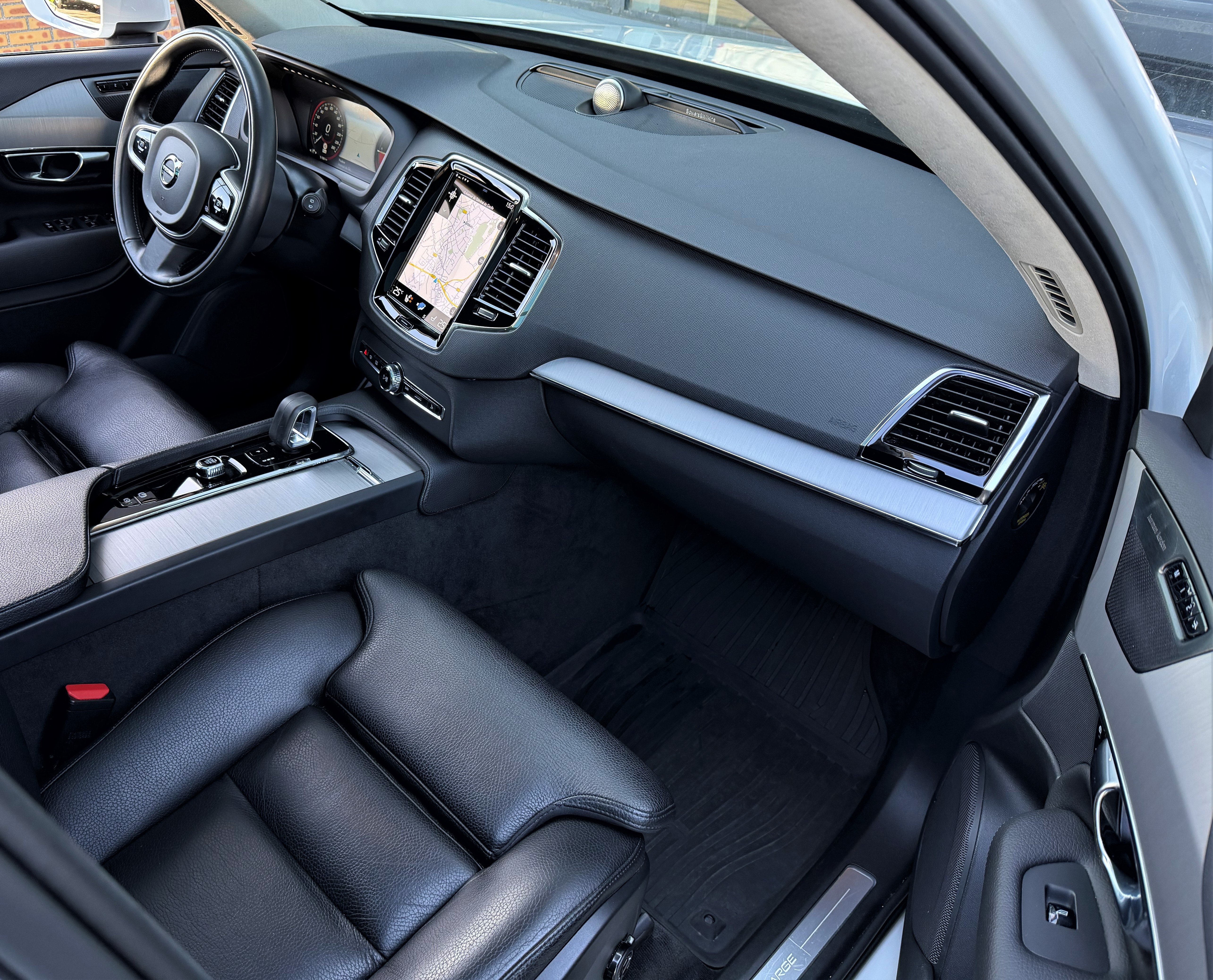 Volvo Xc90 T8 Inscription Design'AWD 392 Performance Full Pano 1er Main