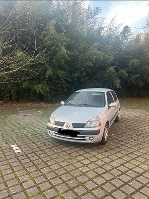 Renault Clio III (2) 1.5 DCI 70 EXPRESSION CLIM 3P ECO2