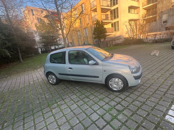 Renault Clio III (2) 1.5 DCI 70 EXPRESSION CLIM 3P ECO2