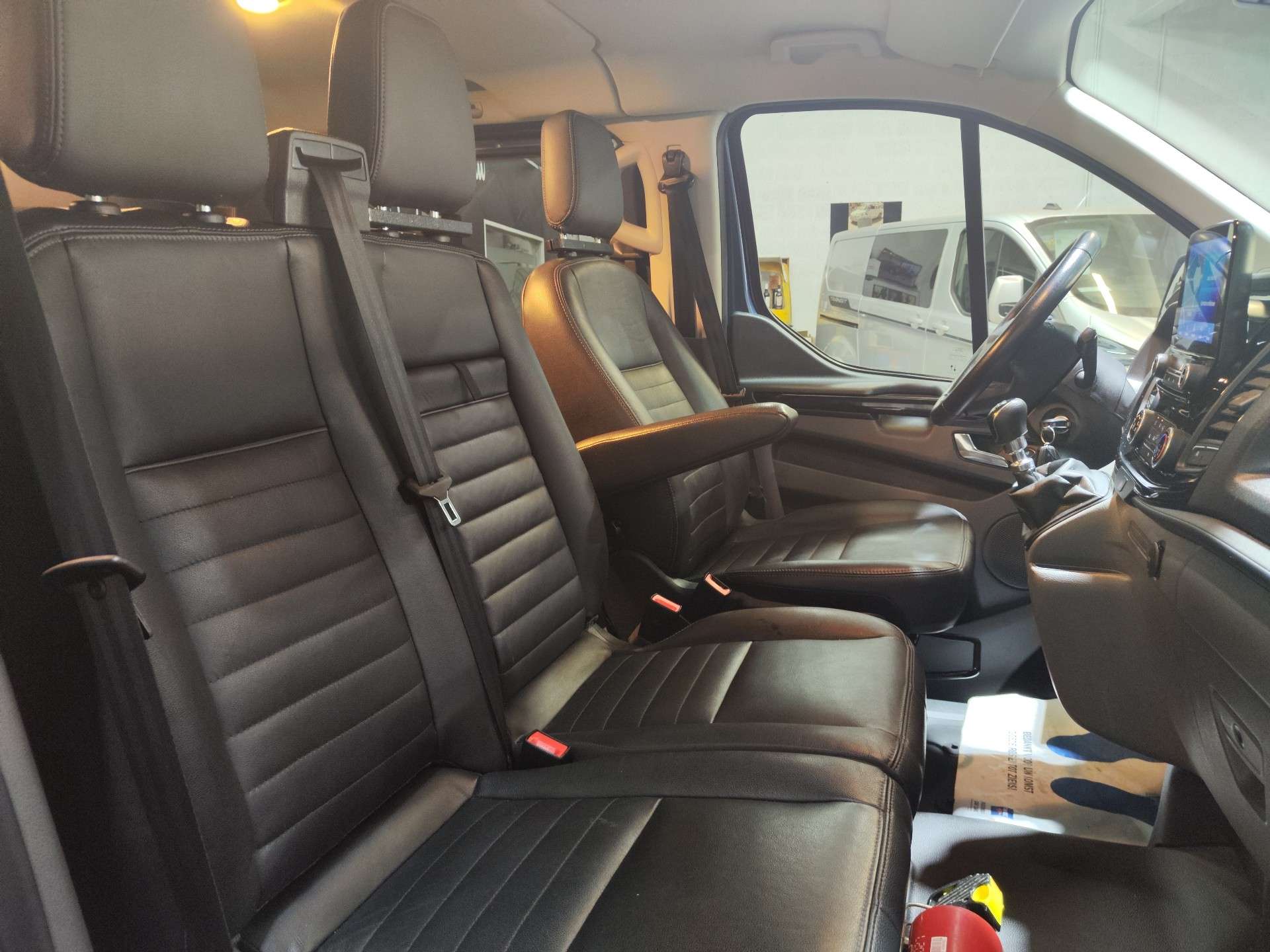 Ford Transit Custom 2.0 TDCi L2H1 / TRAIL / 6 PLACES / OK LEZ 2034