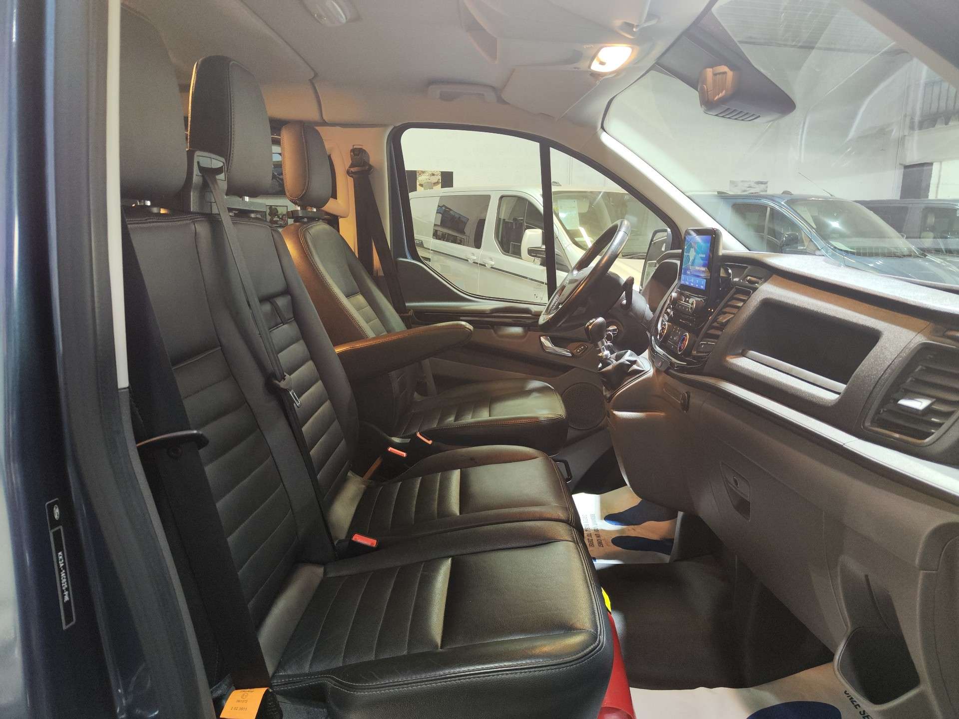 Ford Transit Custom 2.0 TDCi L2H1 / TRAIL / 6 PLACES / OK LEZ 2034