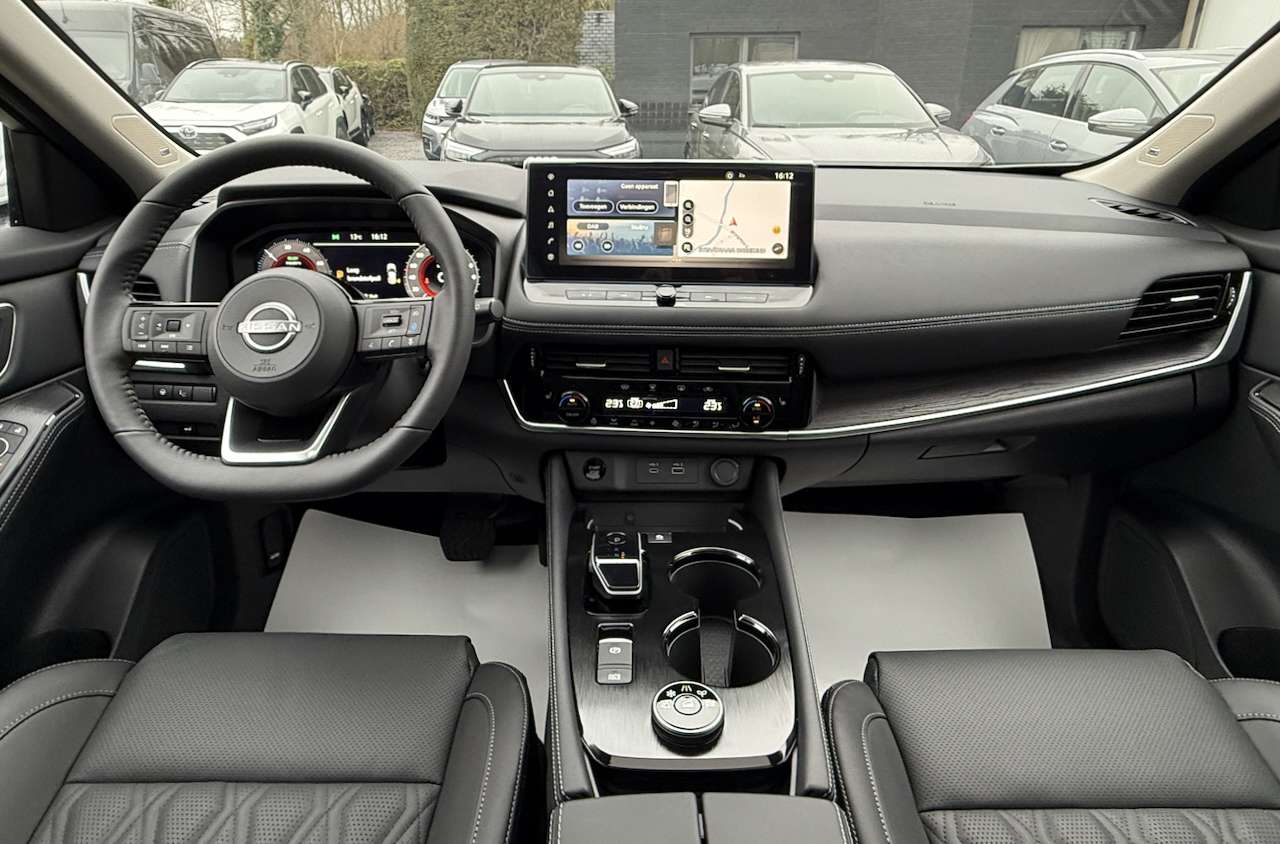 Nissan X-Trail TEKNA+ PANO BOSE 20" HEADUP 360° CAM CARPLAY
