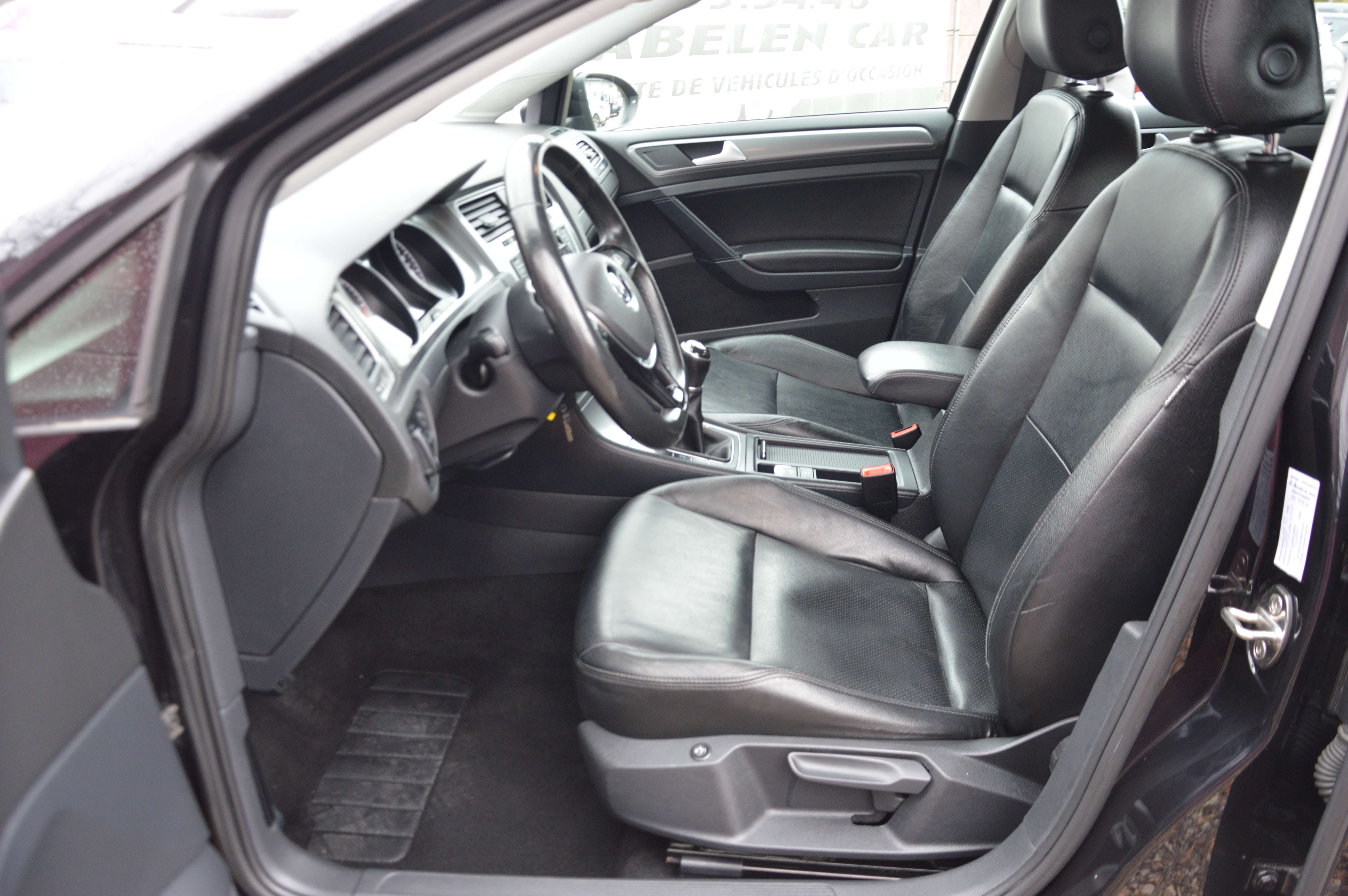 Volkswagen Golf 1.6CRTDi Highline NAV SENS AV/AR CLIM 118.676KM