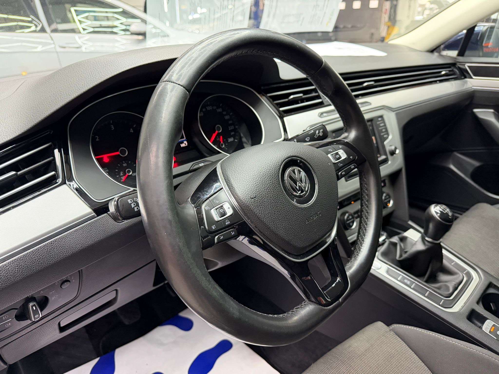 Volkswagen Passat Passat 1.6 CR TDi Comfortline