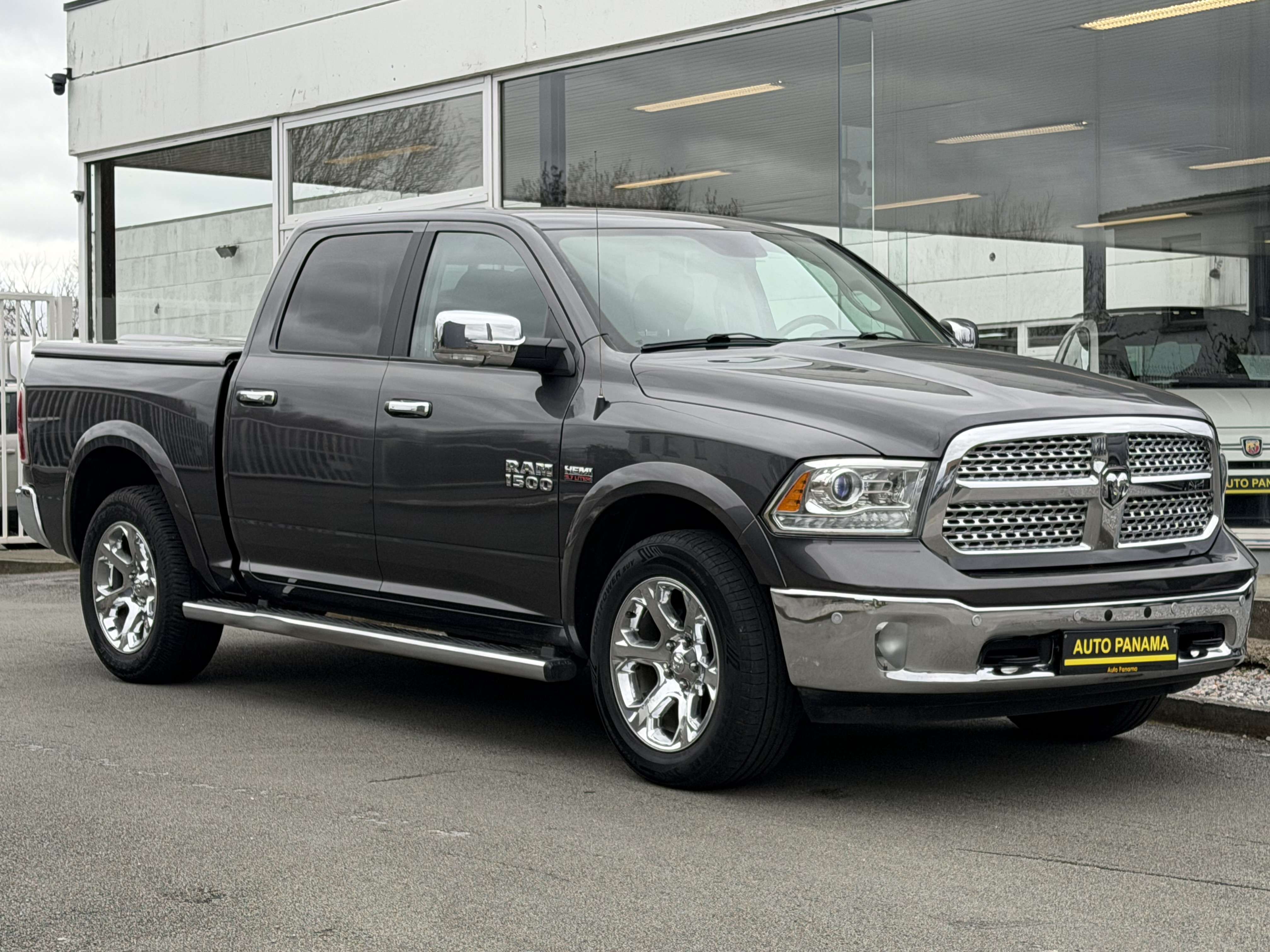Dodge RAM RAM 5.7 V8 LPG 401CV LARAMIE PNEUMATIQUE CREWCAB