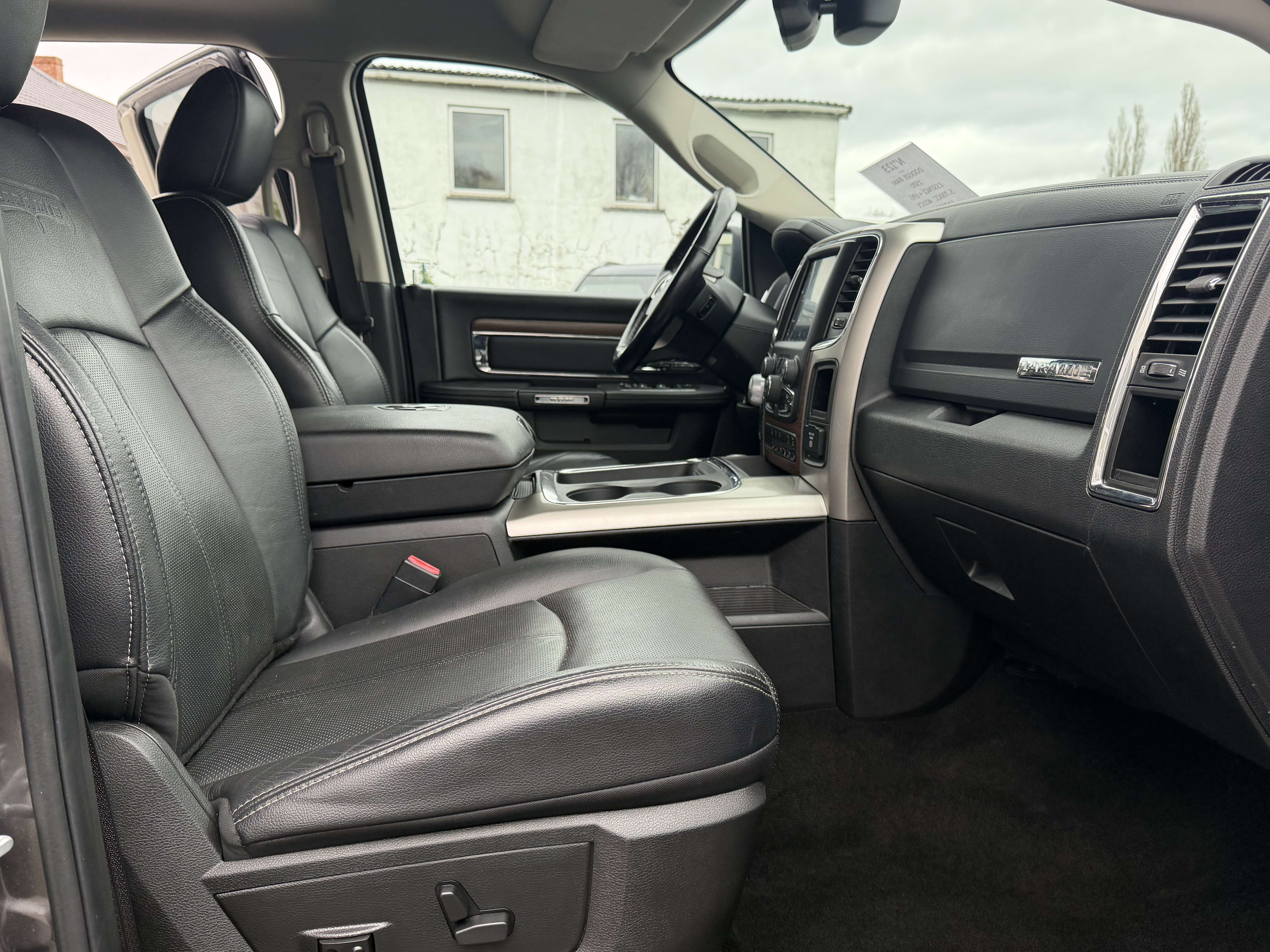 Dodge RAM RAM 5.7 V8 LPG 401CV LARAMIE PNEUMATIQUE CREWCAB
