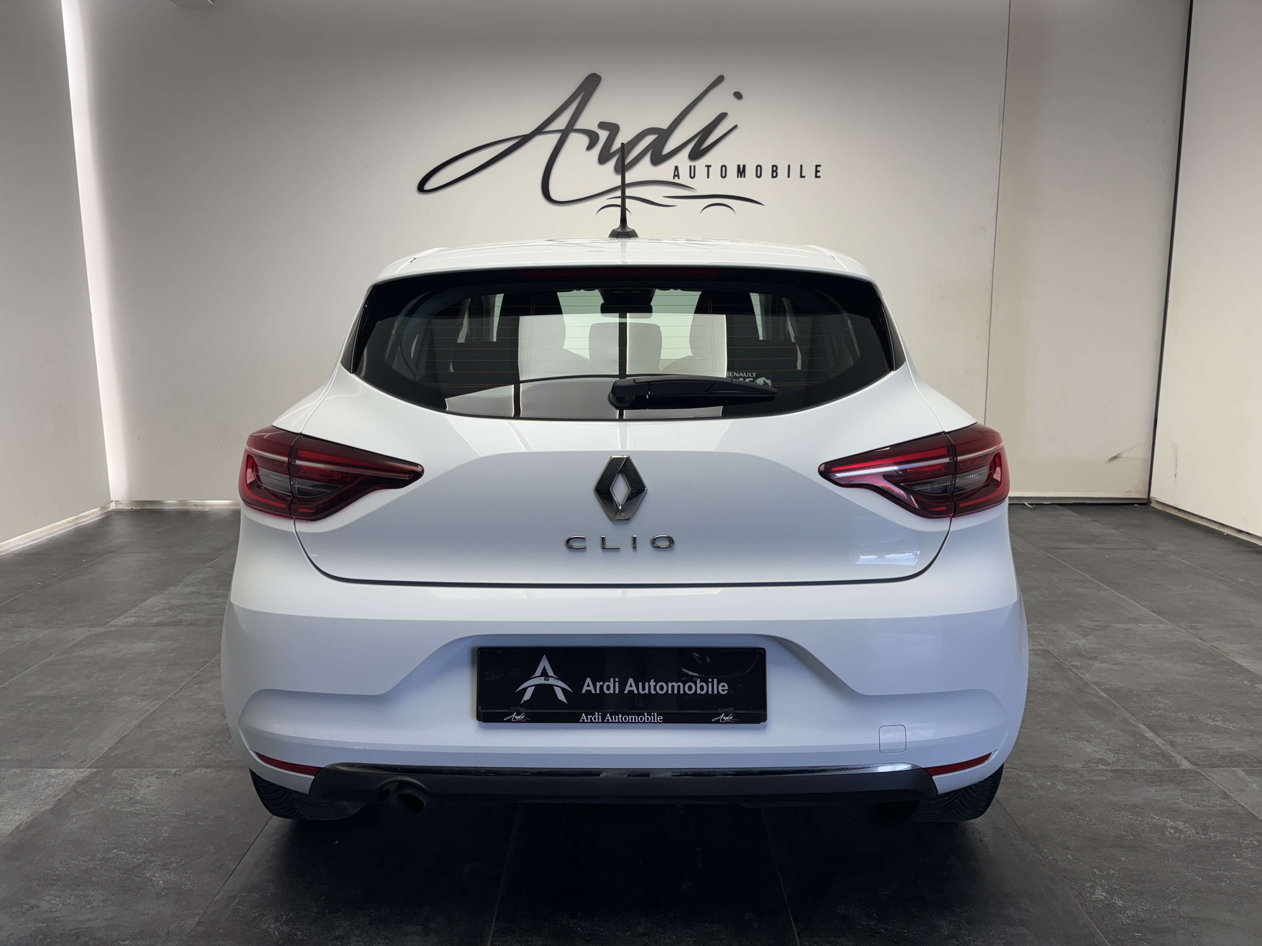 Renault Clio 1.0i *CARPLAY*FRONT ASSIST*1ER PROPRIO*GARANTIE*