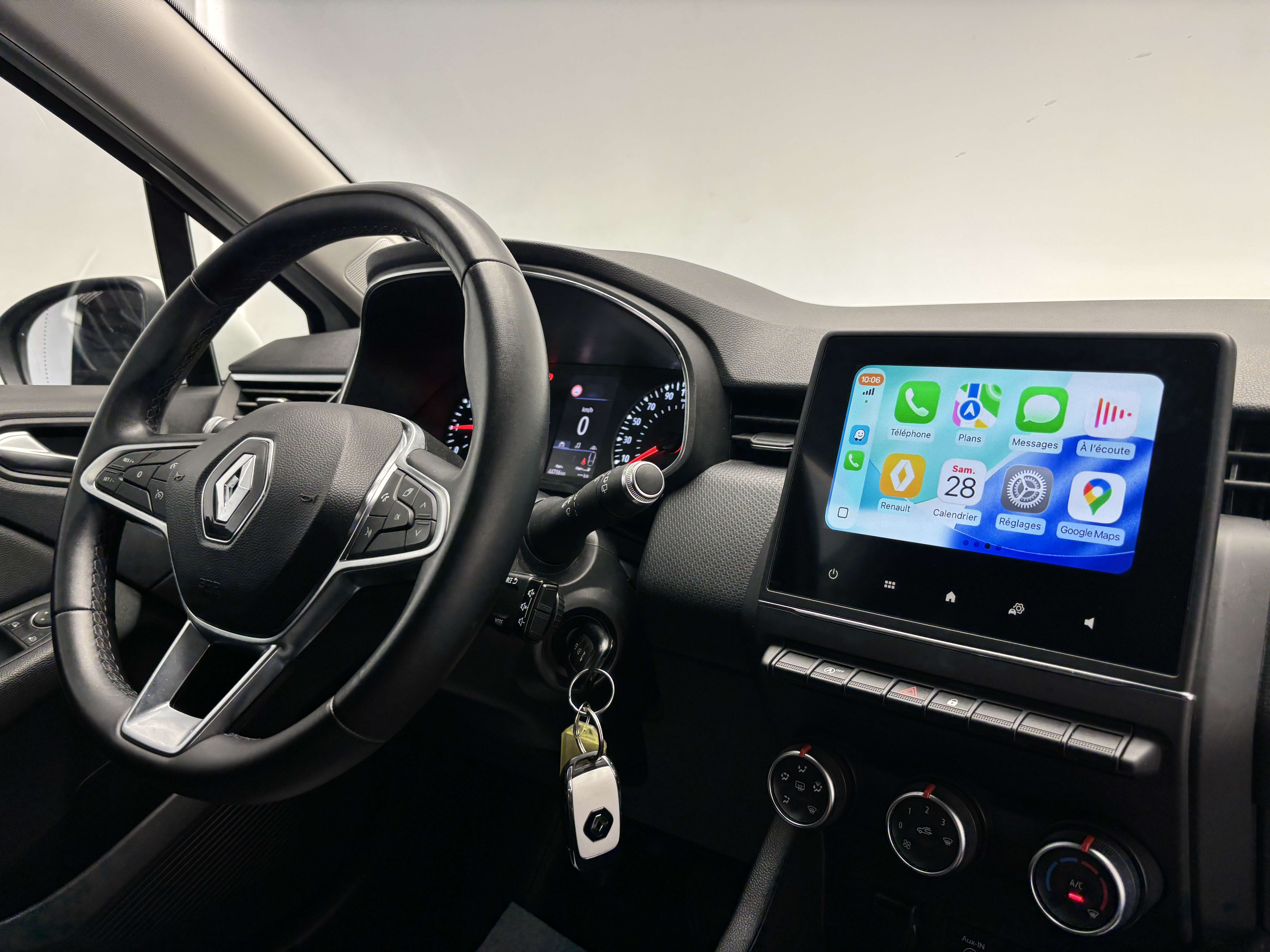 Renault Clio 1.0i *CARPLAY*FRONT ASSIST*1ER PROPRIO*GARANTIE*