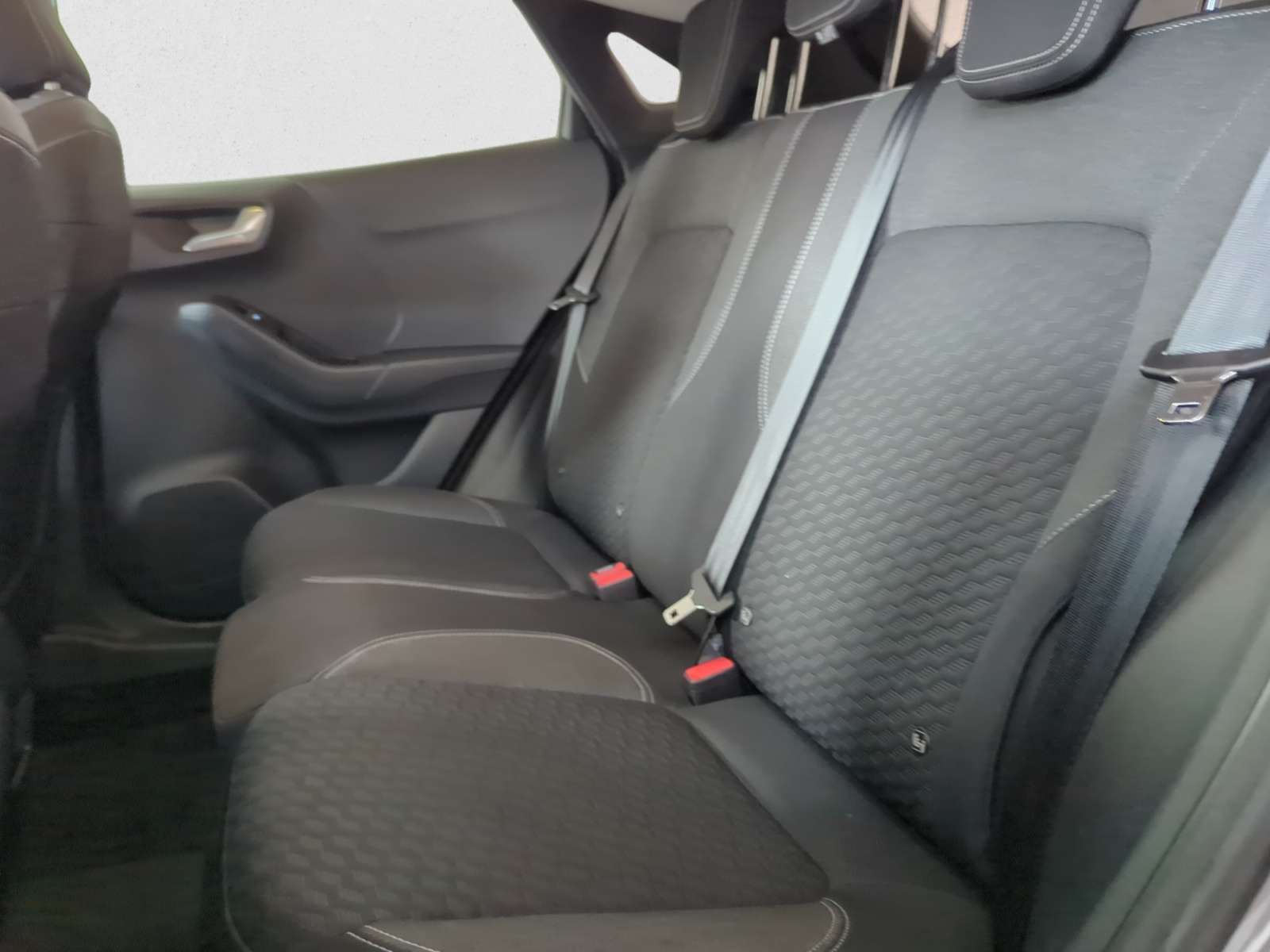 Ford Puma 1.0 EcoBoost mHEV Titanium Garantie 12 à 48 Mois
