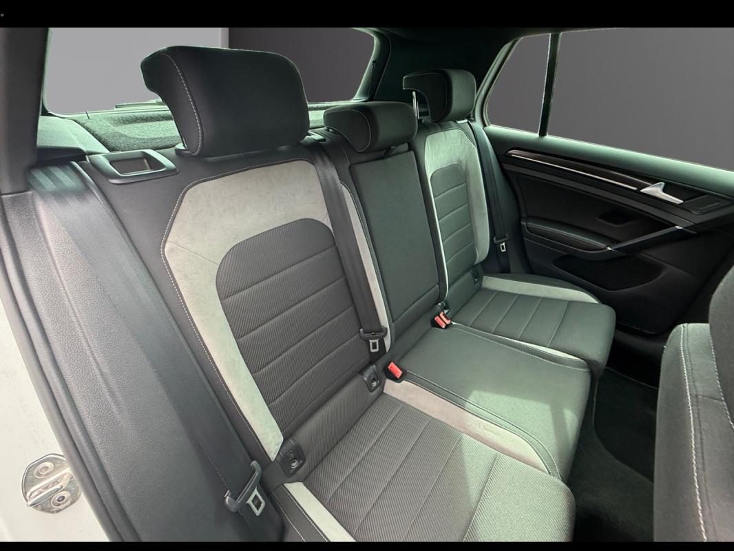 Volkswagen Golf 2.0 TSI 300 BlueMotion Technology DSG6 4Motion R