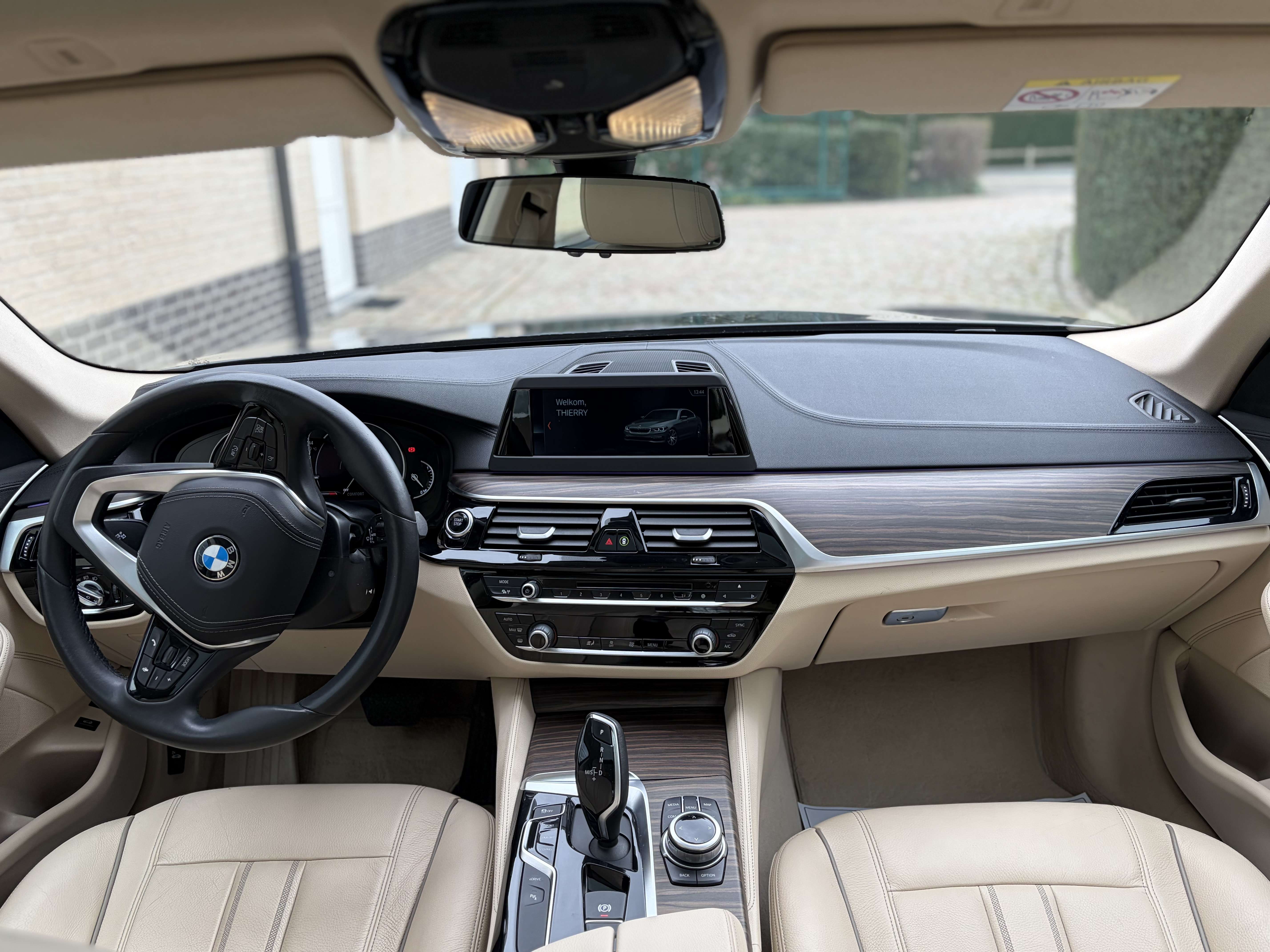 BMW 530 eA PHEV Performance Business  ### 63000 km ###